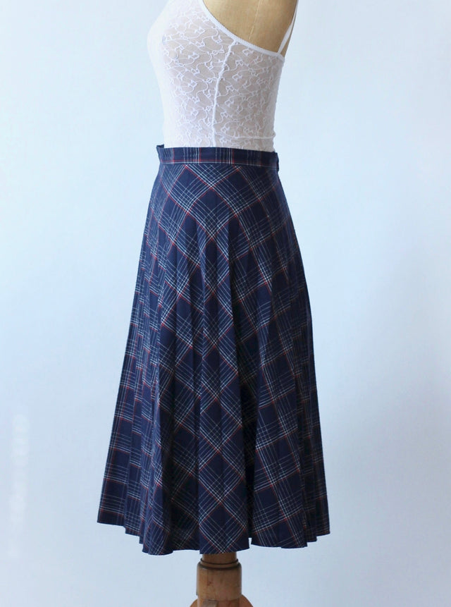 1970s High Waisted Pleated Vtg. Skirt//Size L