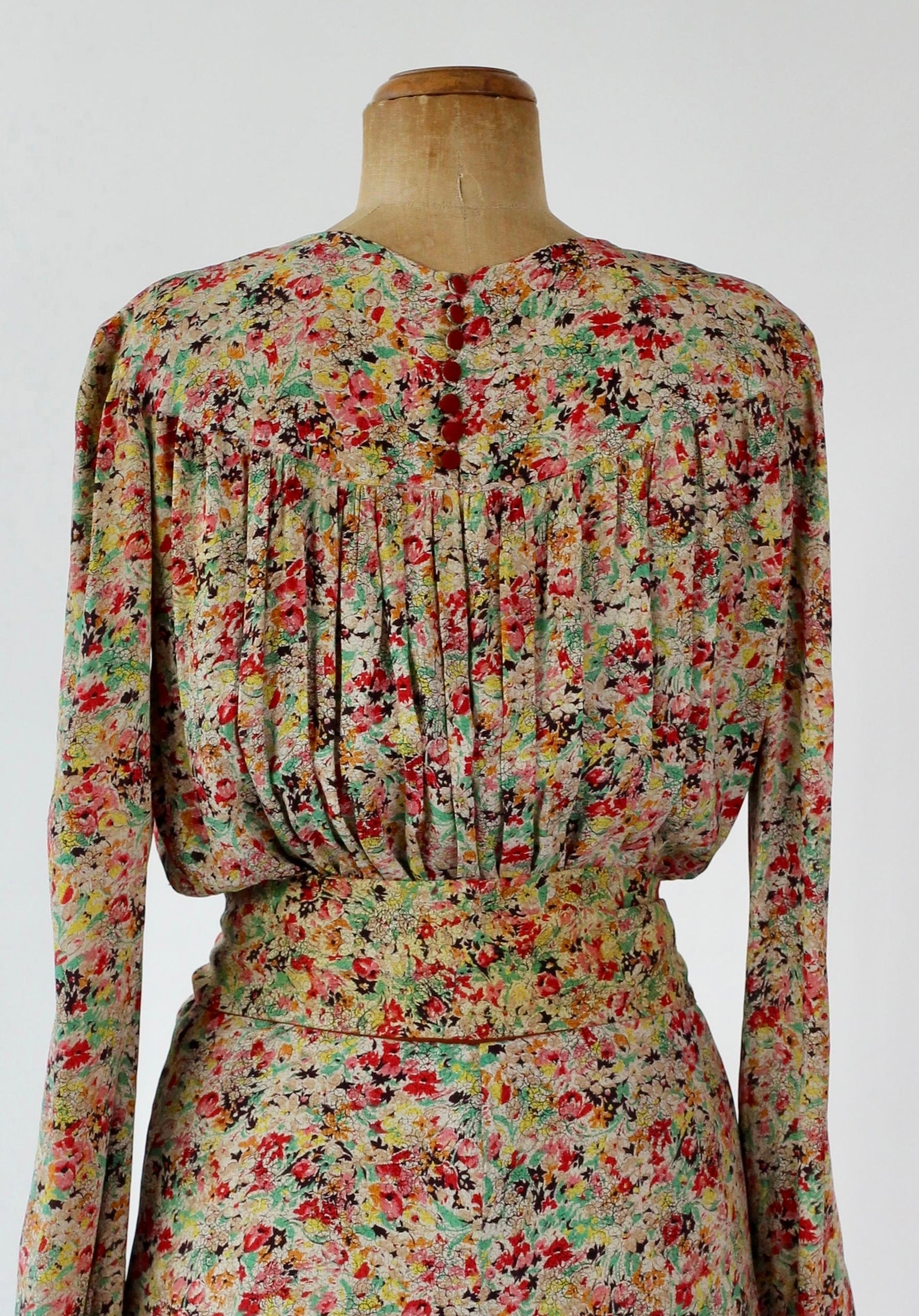1940s Vintage Rayon Dress with Flower Print // Size M