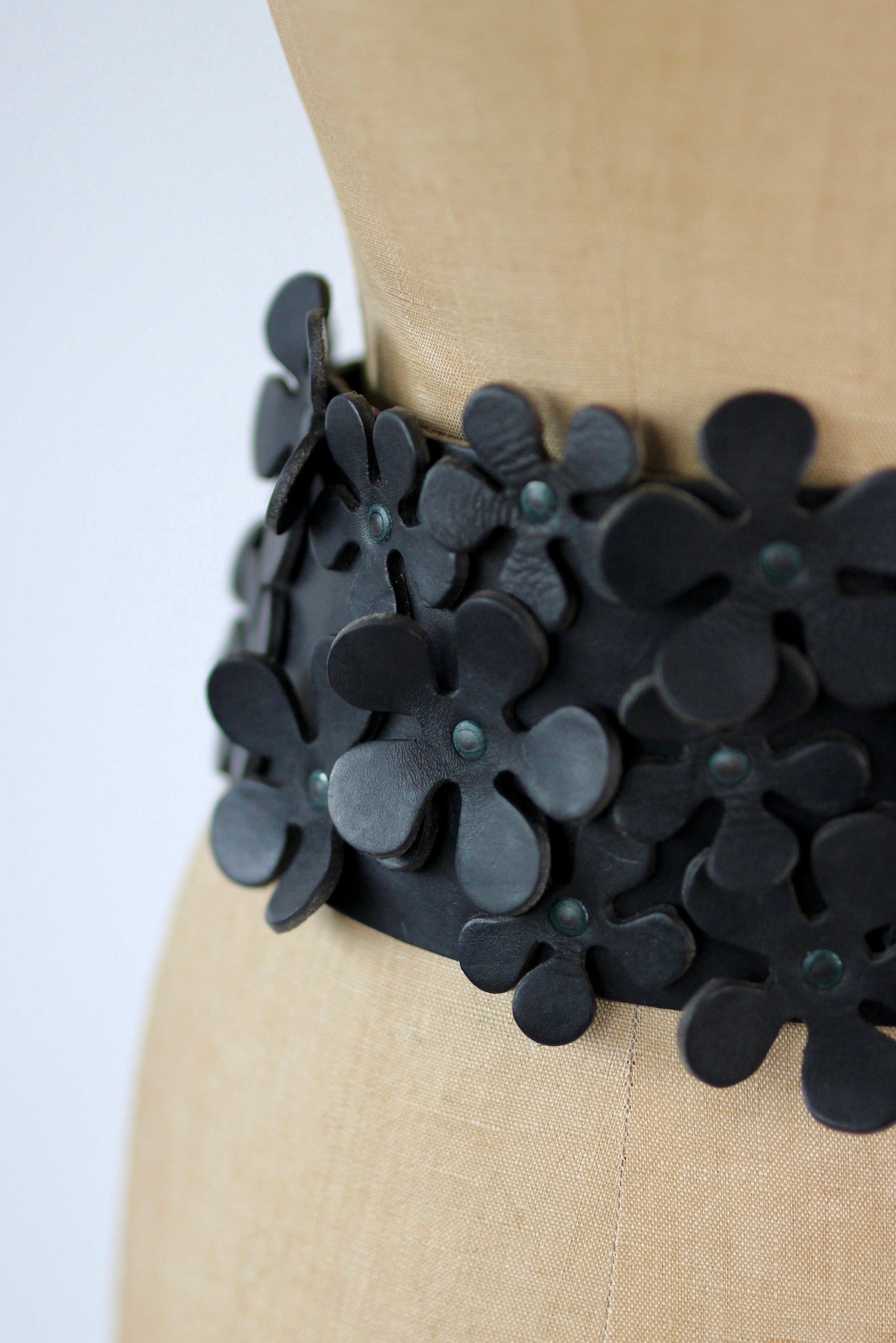 Y2K Vintage Black Leather Handmade Belt with Leather Flowers // Size S/M