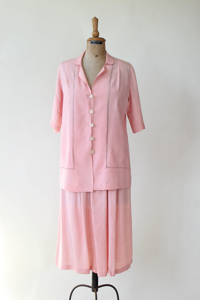 1920s Vintage Pink Shirt and Skirt Suit // Size M/L