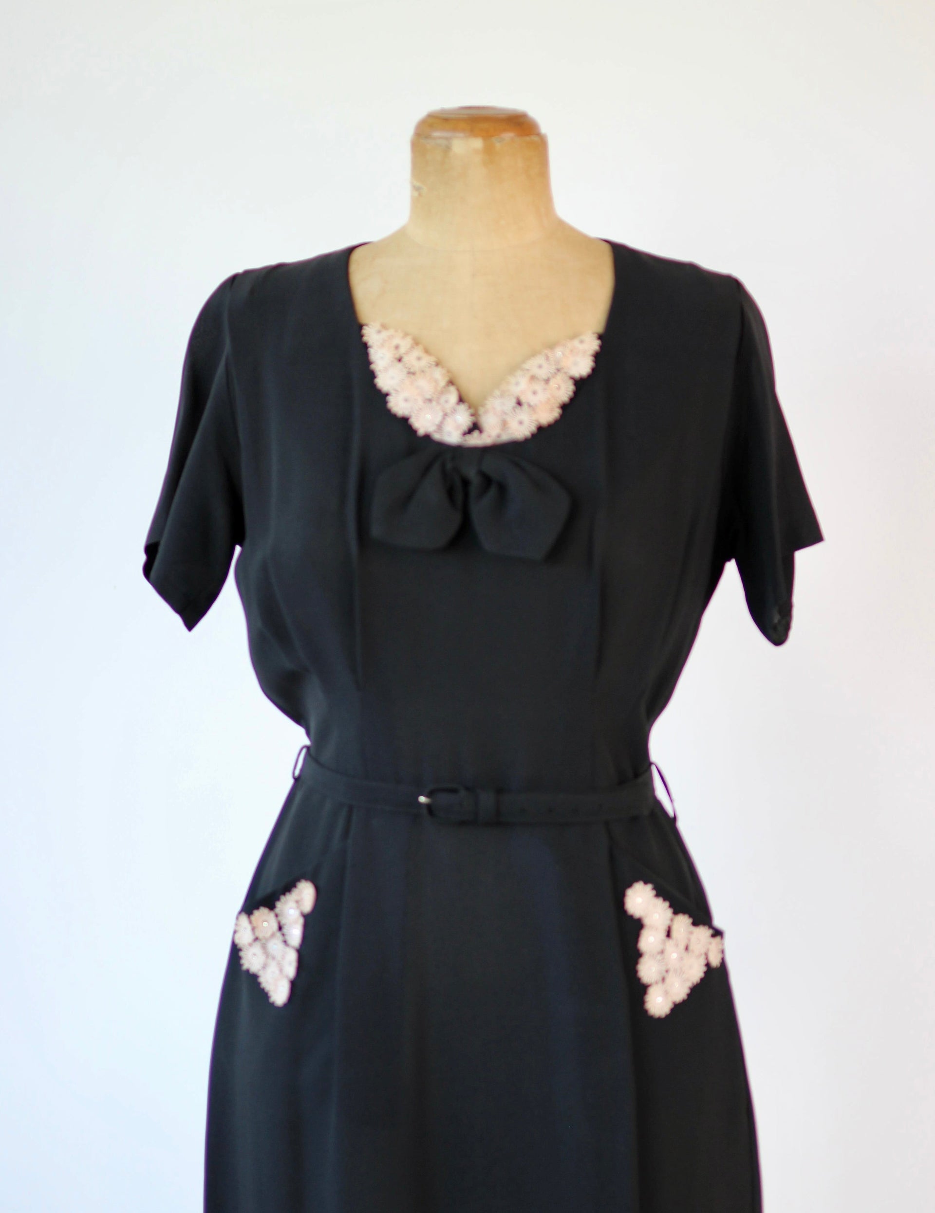 1930s Black Belted Dress // Size M