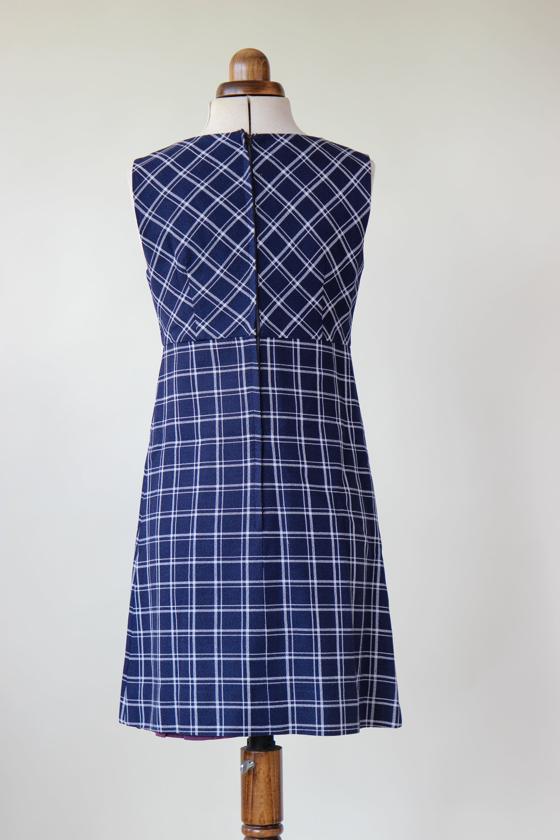 1960s Vintage Checked Shift Mod Wool Dress // Size S