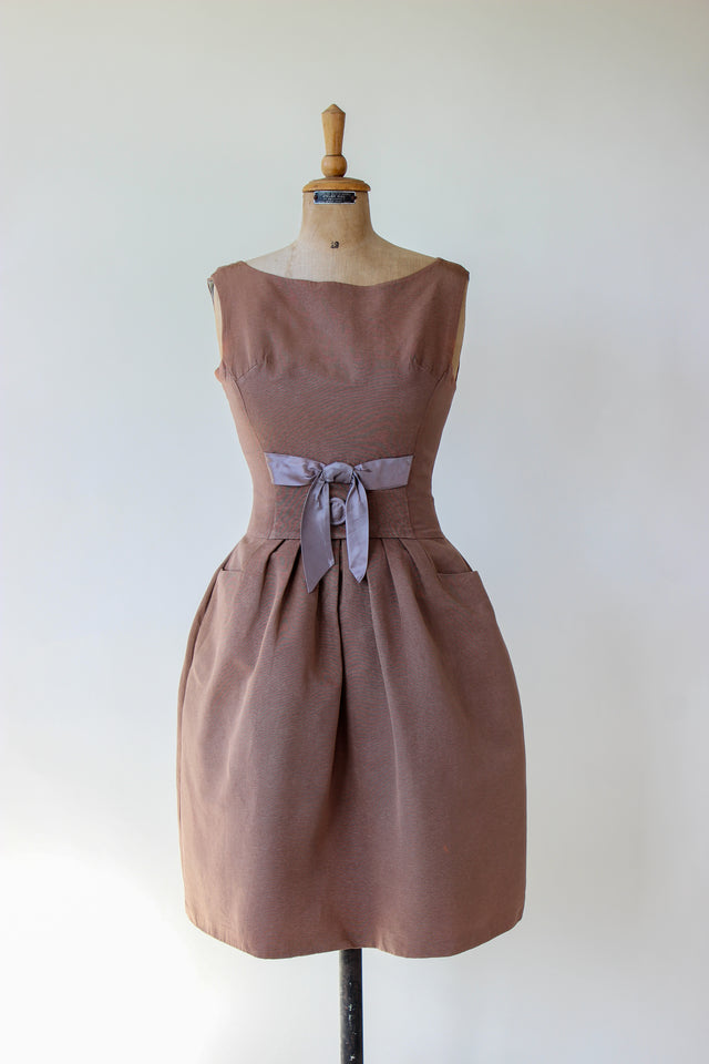 1950s Vintage Silk Cocktail Dress//Size XS/S