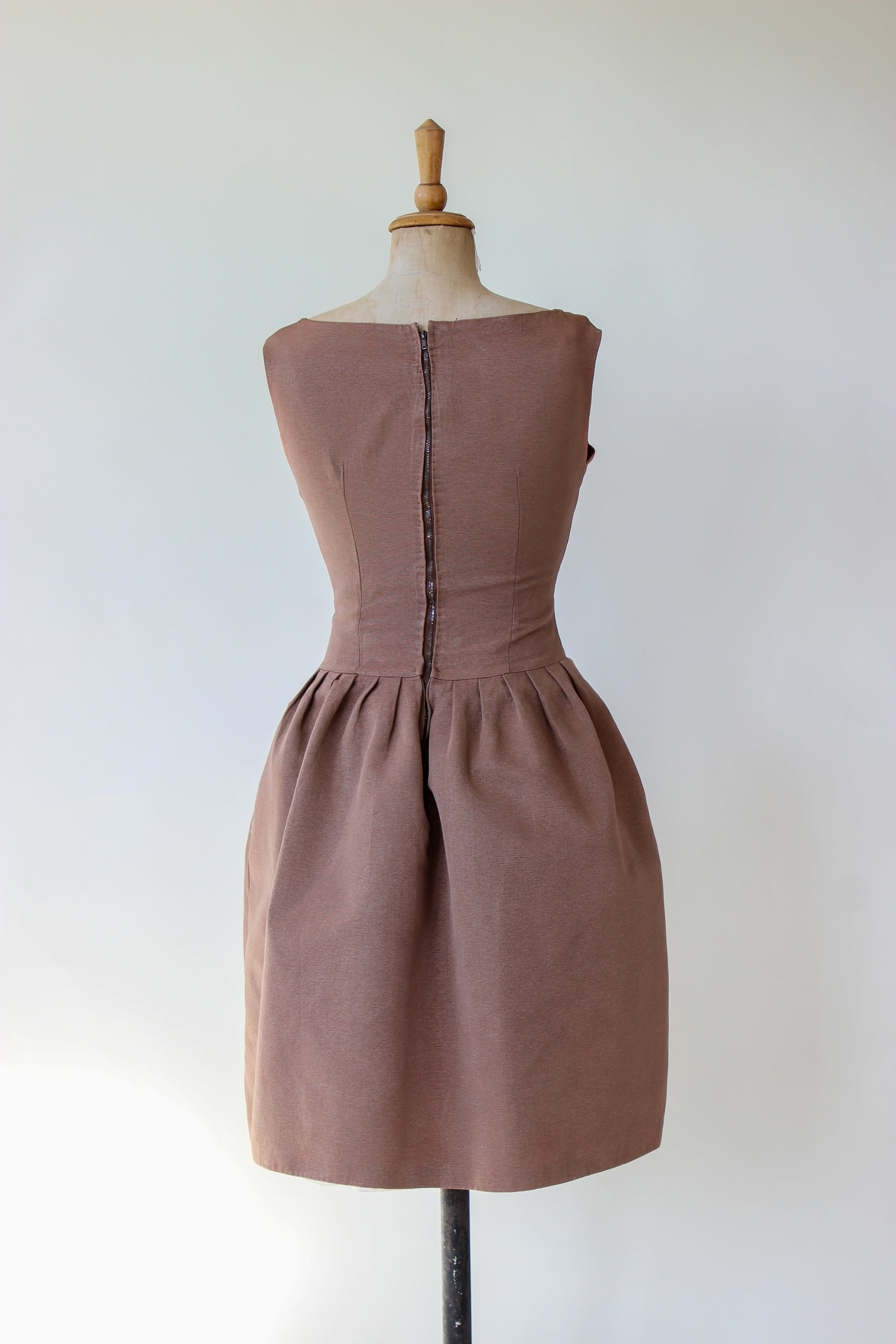 1950s Vintage Silk Cocktail Dress//Size XS/S