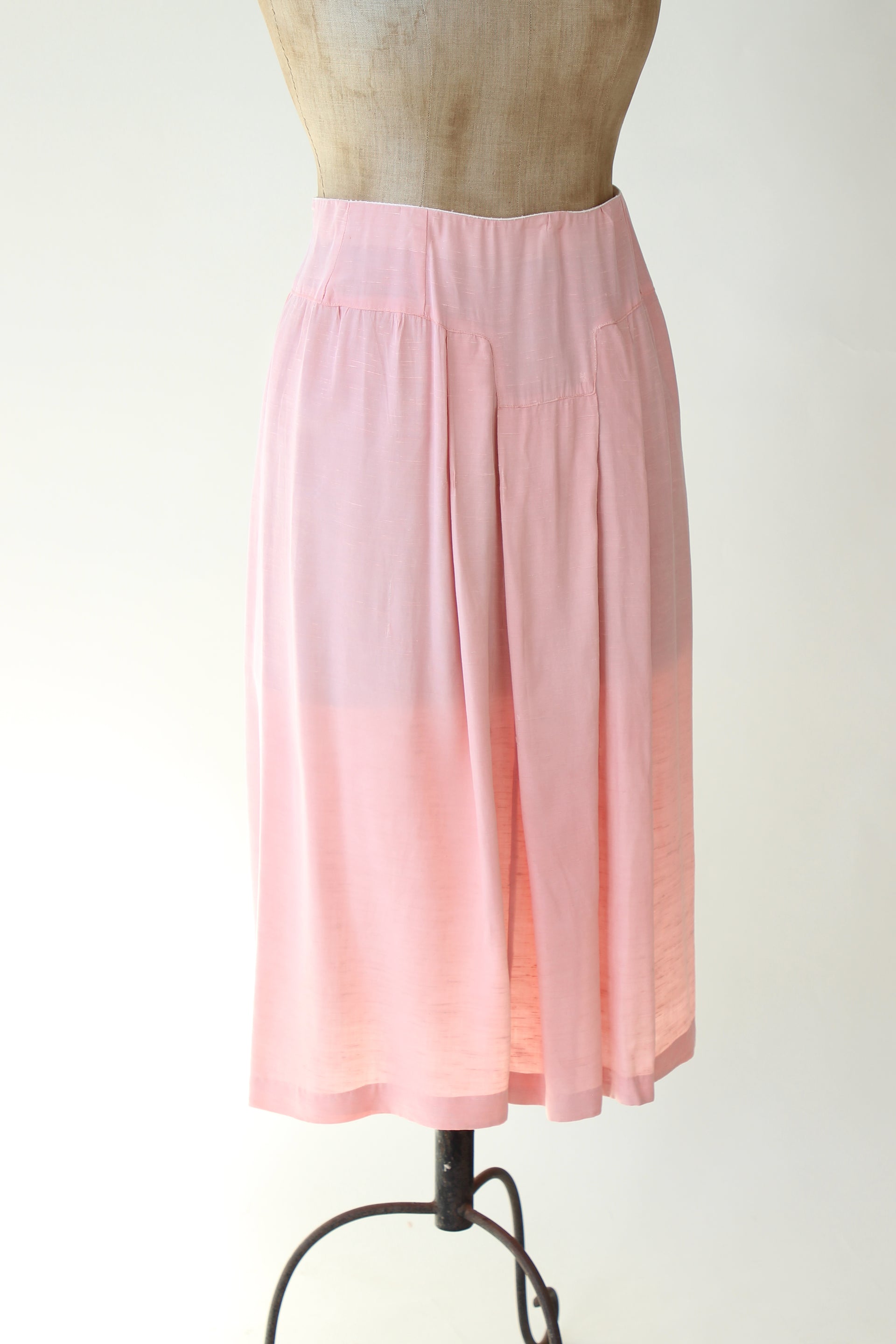 1920s Vintage Pink Shirt and Skirt Suit // Size M/L