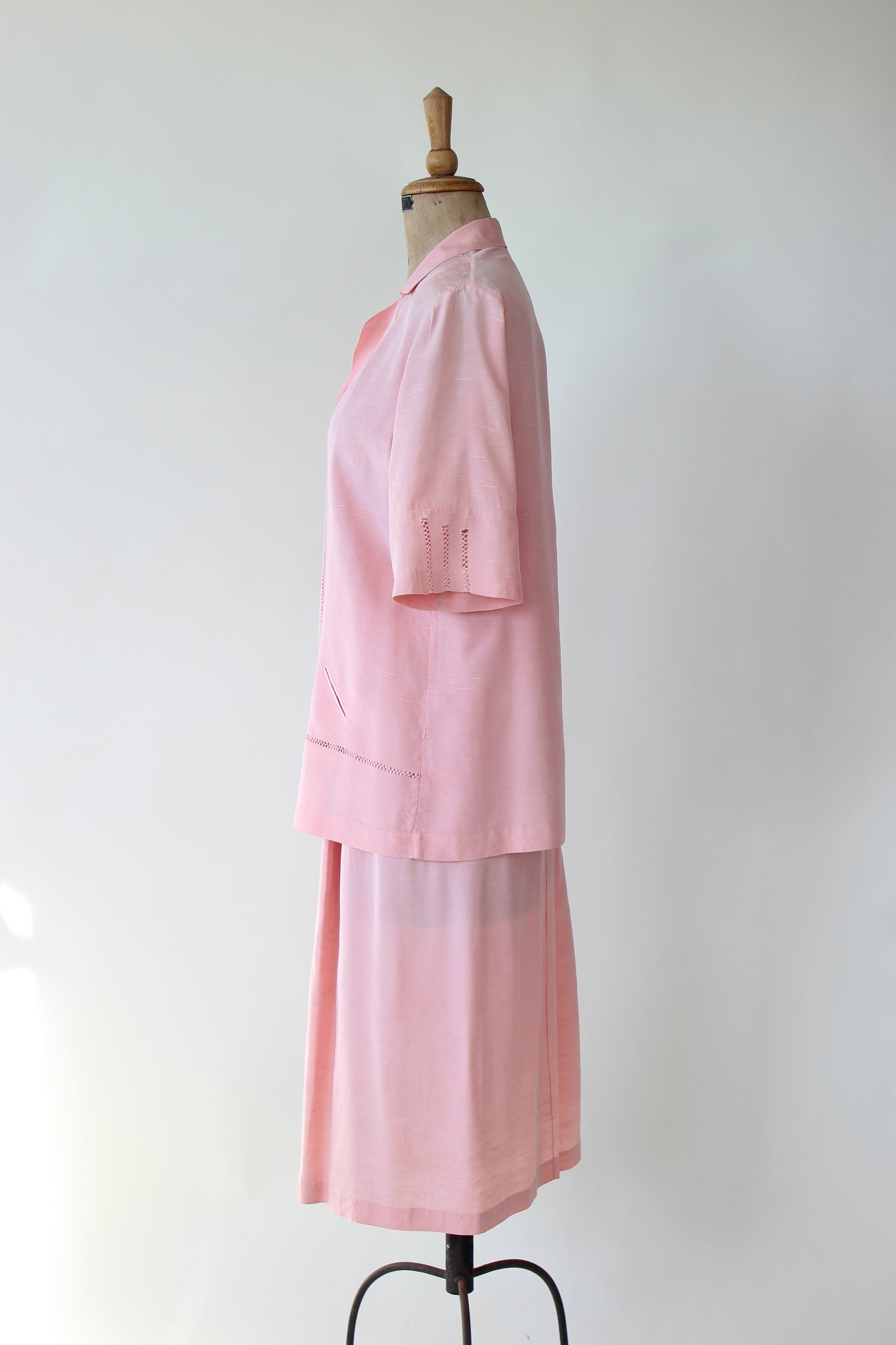 1920s Vintage Pink Shirt and Skirt Suit // Size M/L