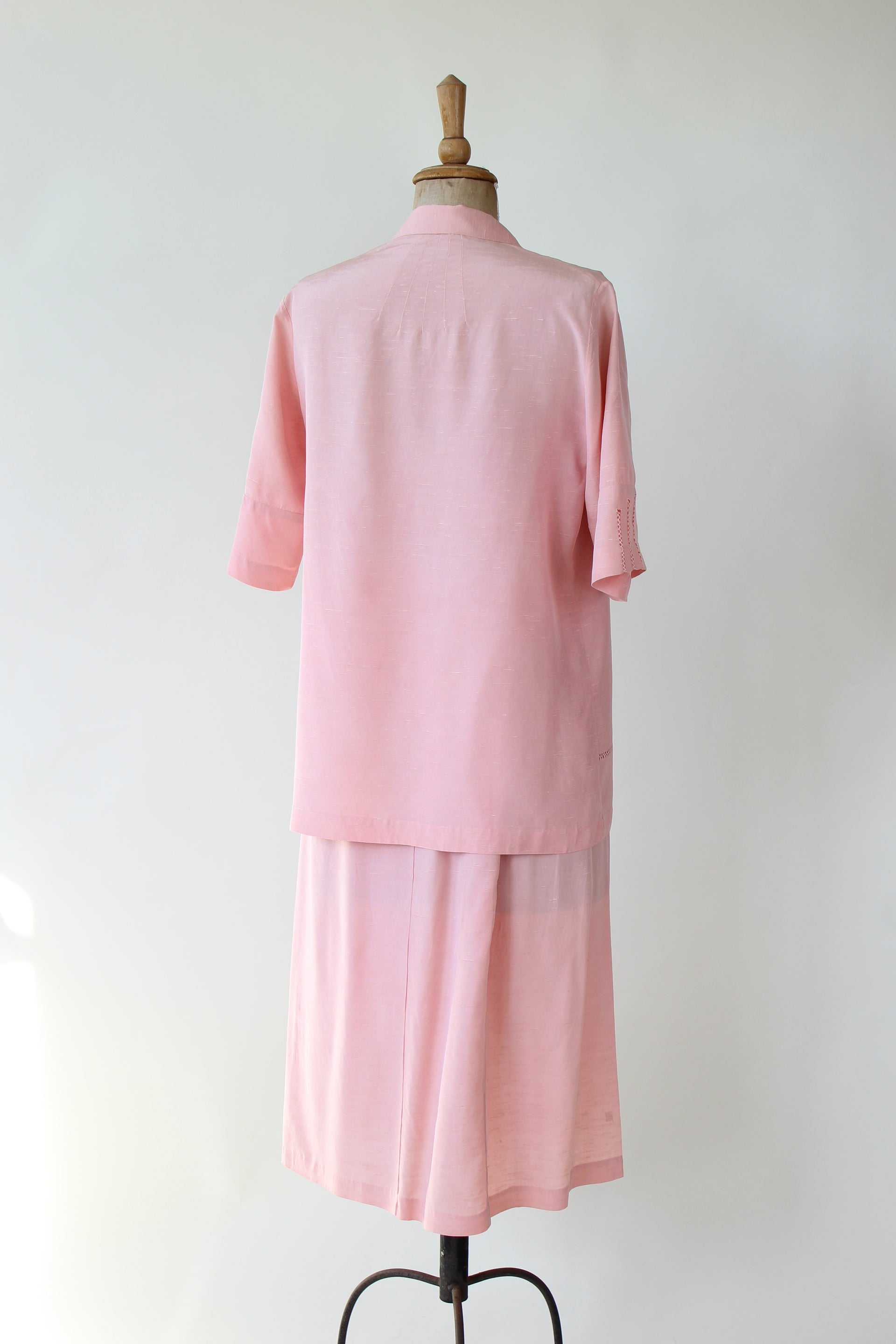 1920s Vintage Pink Shirt and Skirt Suit // Size M/L