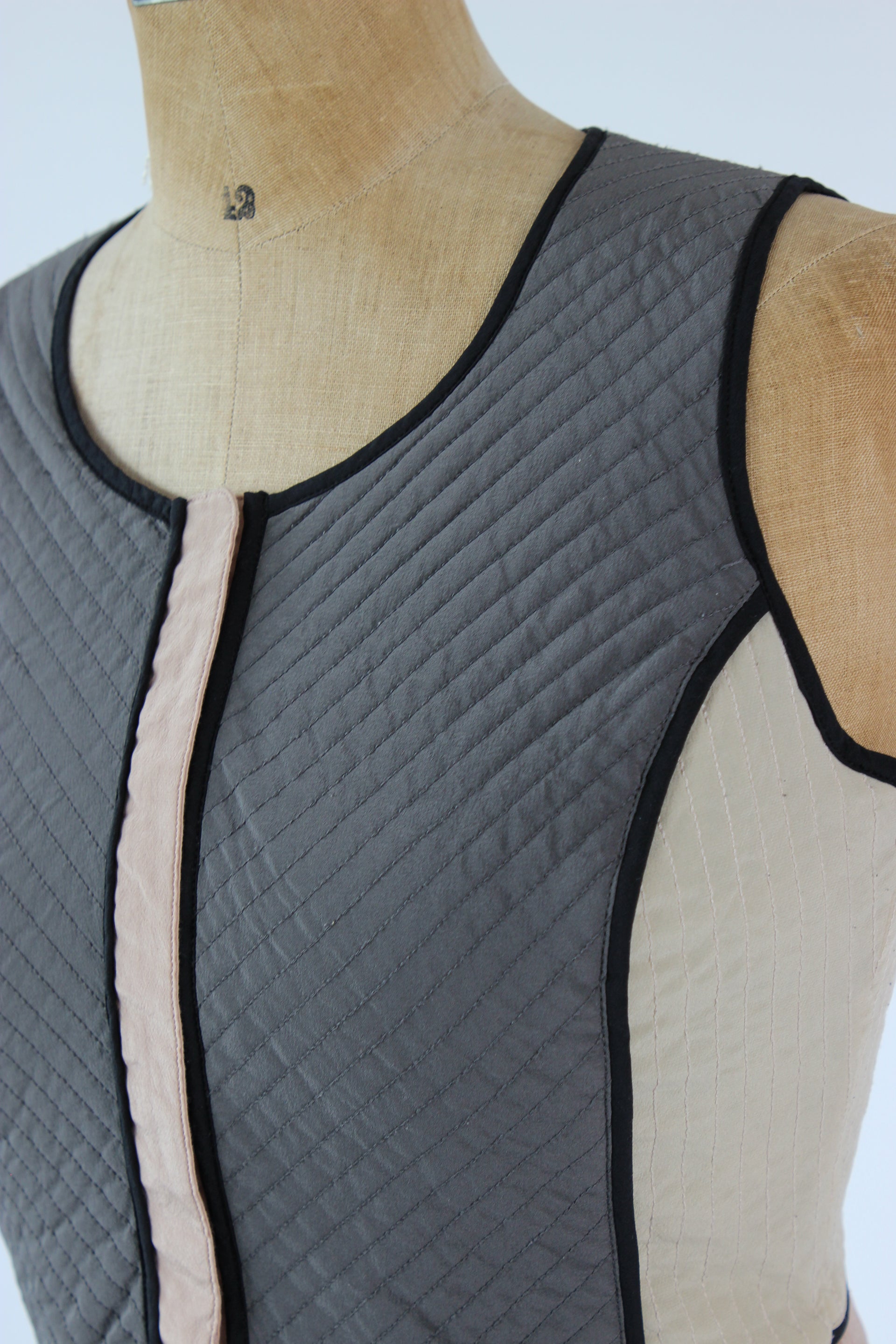 Vintage Colorfull Quilted Silk Vest // Size S