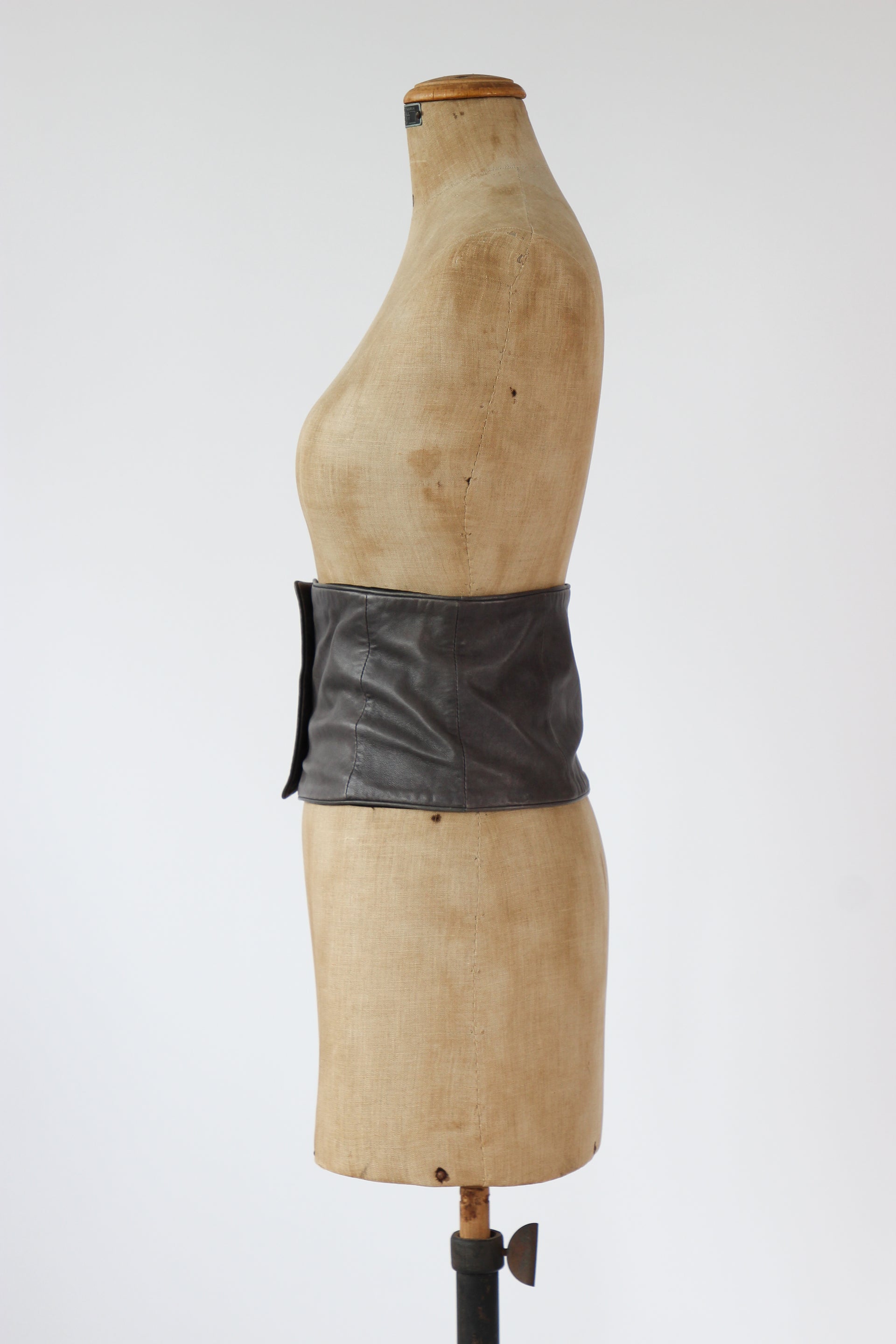 Y2K Vintage Grey Leather Belt//Danish Design//Size S/M