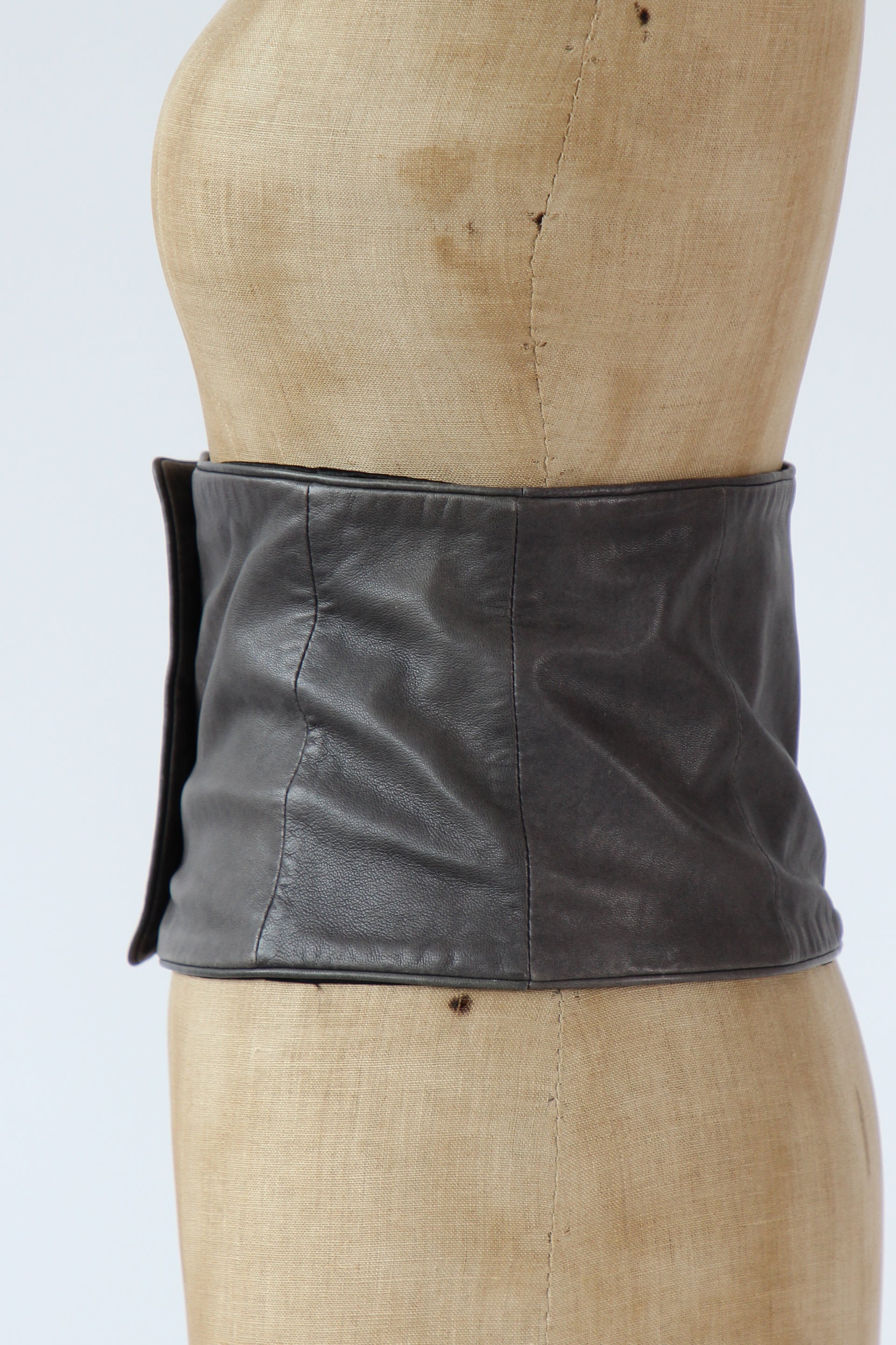 Y2K Vintage Grey Leather Belt//Danish Design//Size S/M