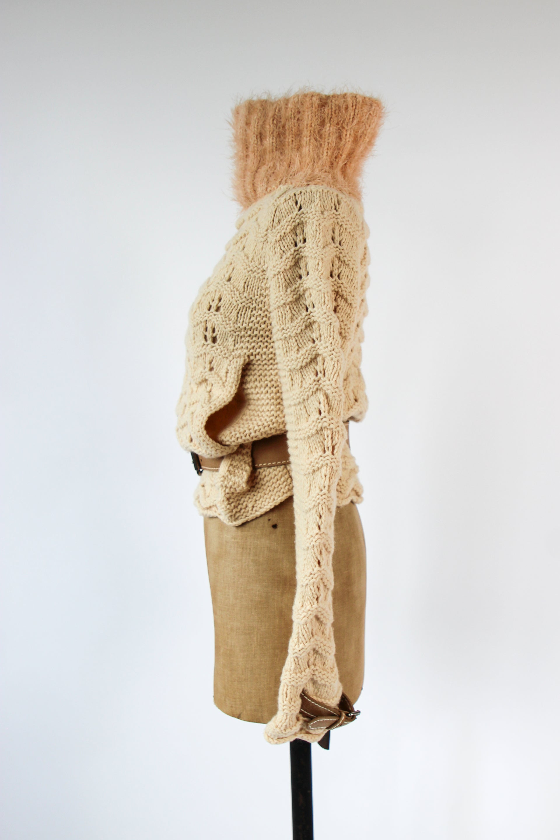 Vintage Munthe plus Simonsen Belted Ivory Wool Knit Jumper with Pink Collar // Size S