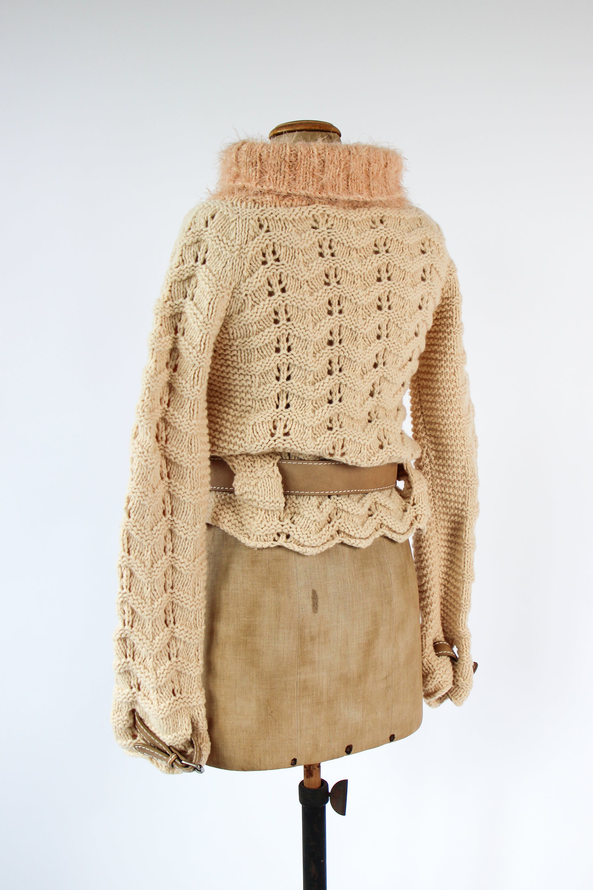 Vintage Munthe plus Simonsen Belted Ivory Wool Knit Jumper with Pink Collar // Size S