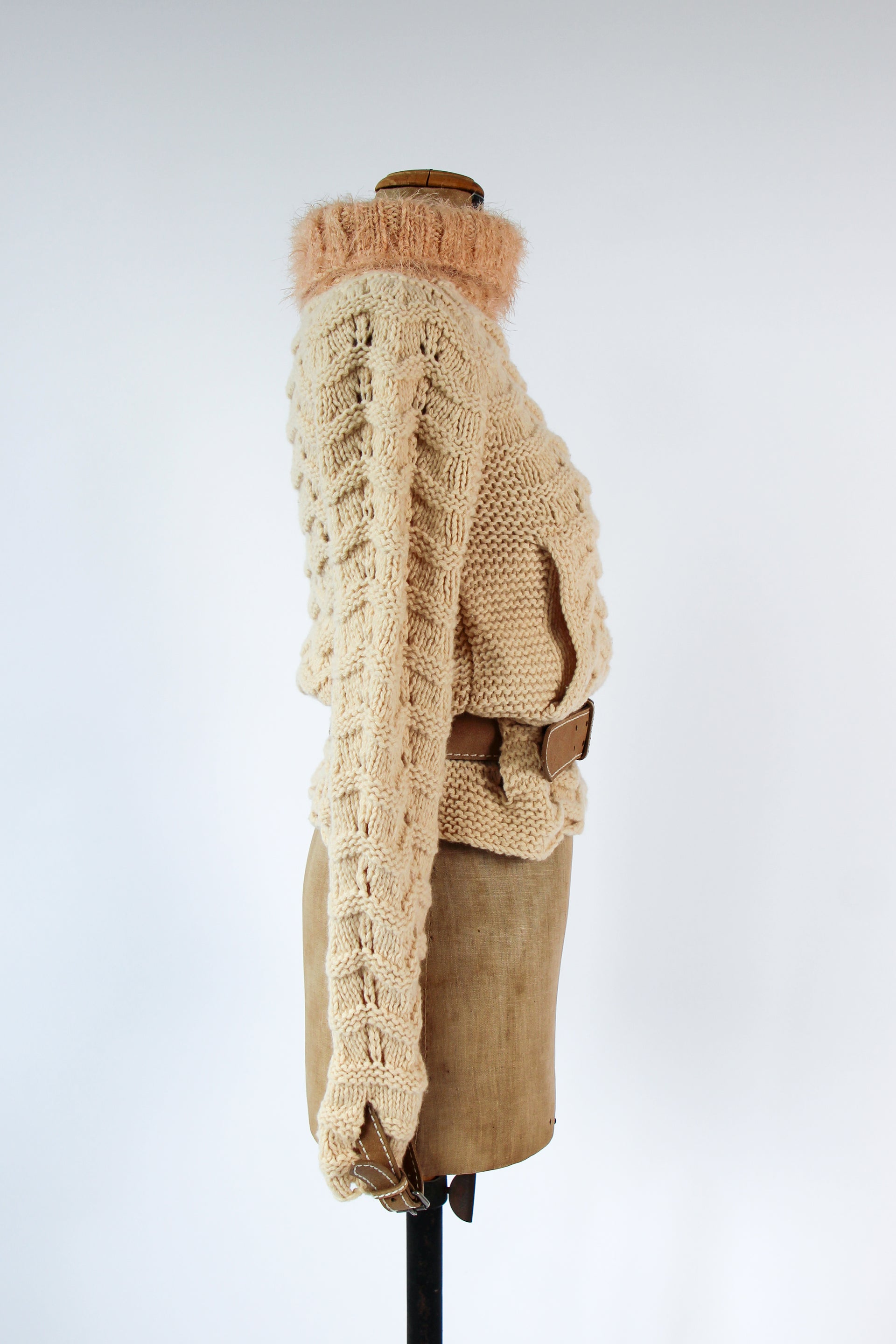 Vintage Munthe plus Simonsen Belted Ivory Wool Knit Jumper with Pink Collar // Size S