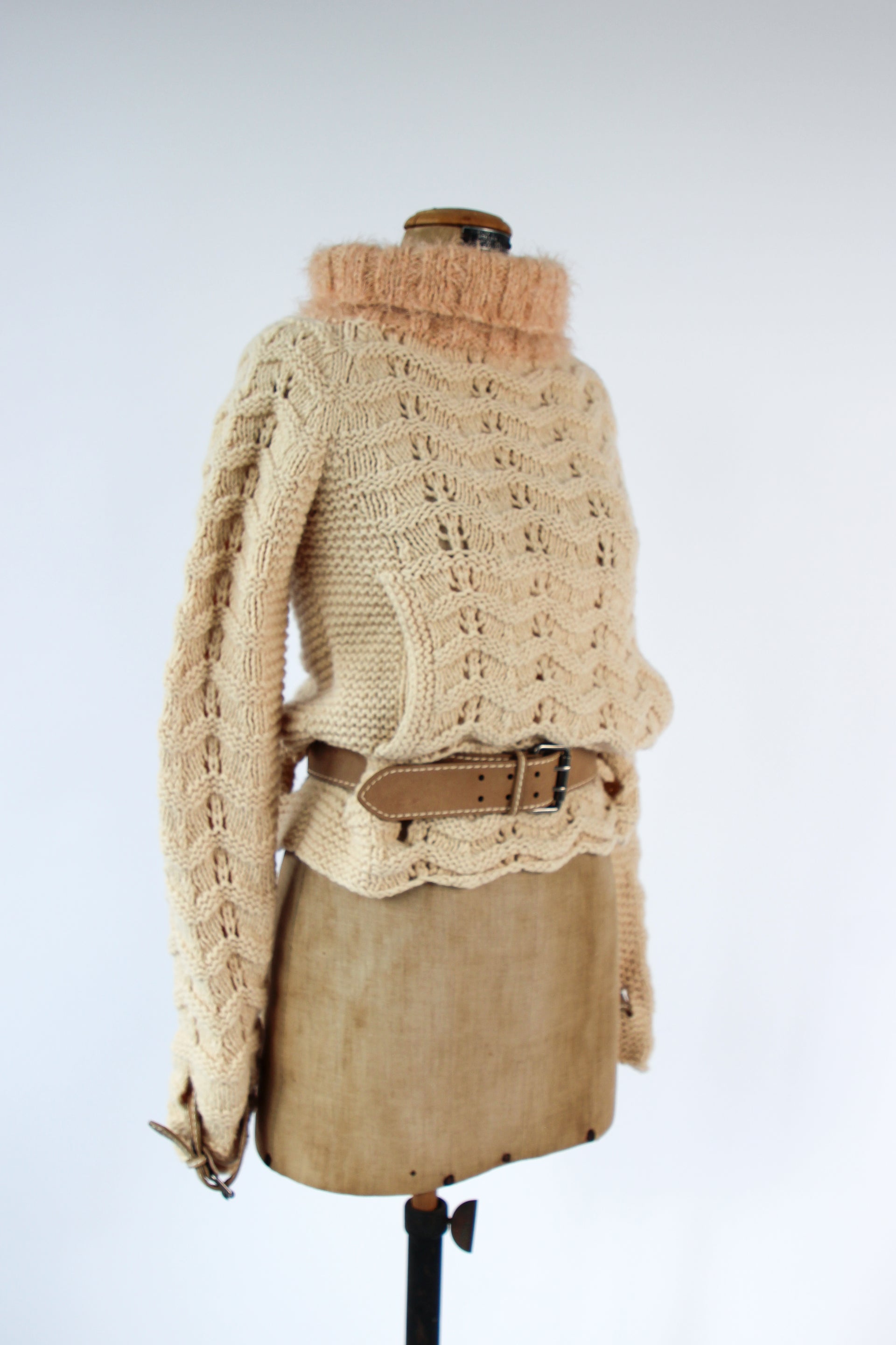 Vintage Munthe plus Simonsen Belted Ivory Wool Knit Jumper with Pink Collar // Size S