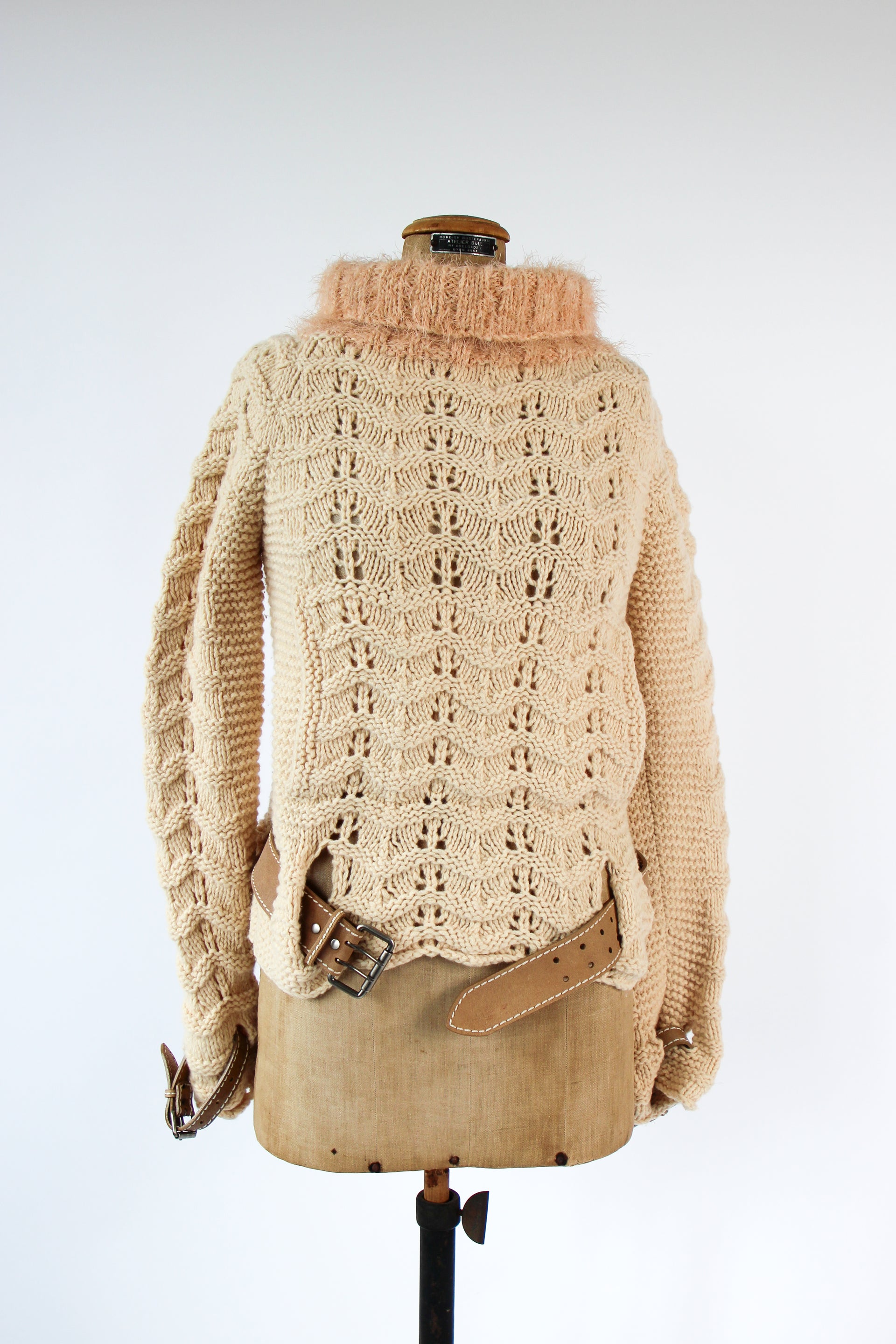 Vintage Munthe plus Simonsen Belted Ivory Wool Knit Jumper with Pink Collar // Size S