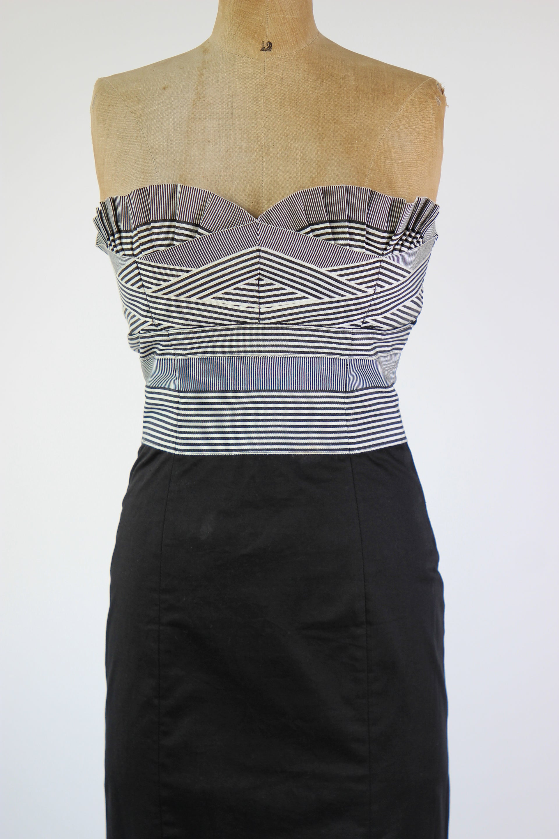 Vintage Gianfranco Ferré Strapless Cocktail Dress // Size S