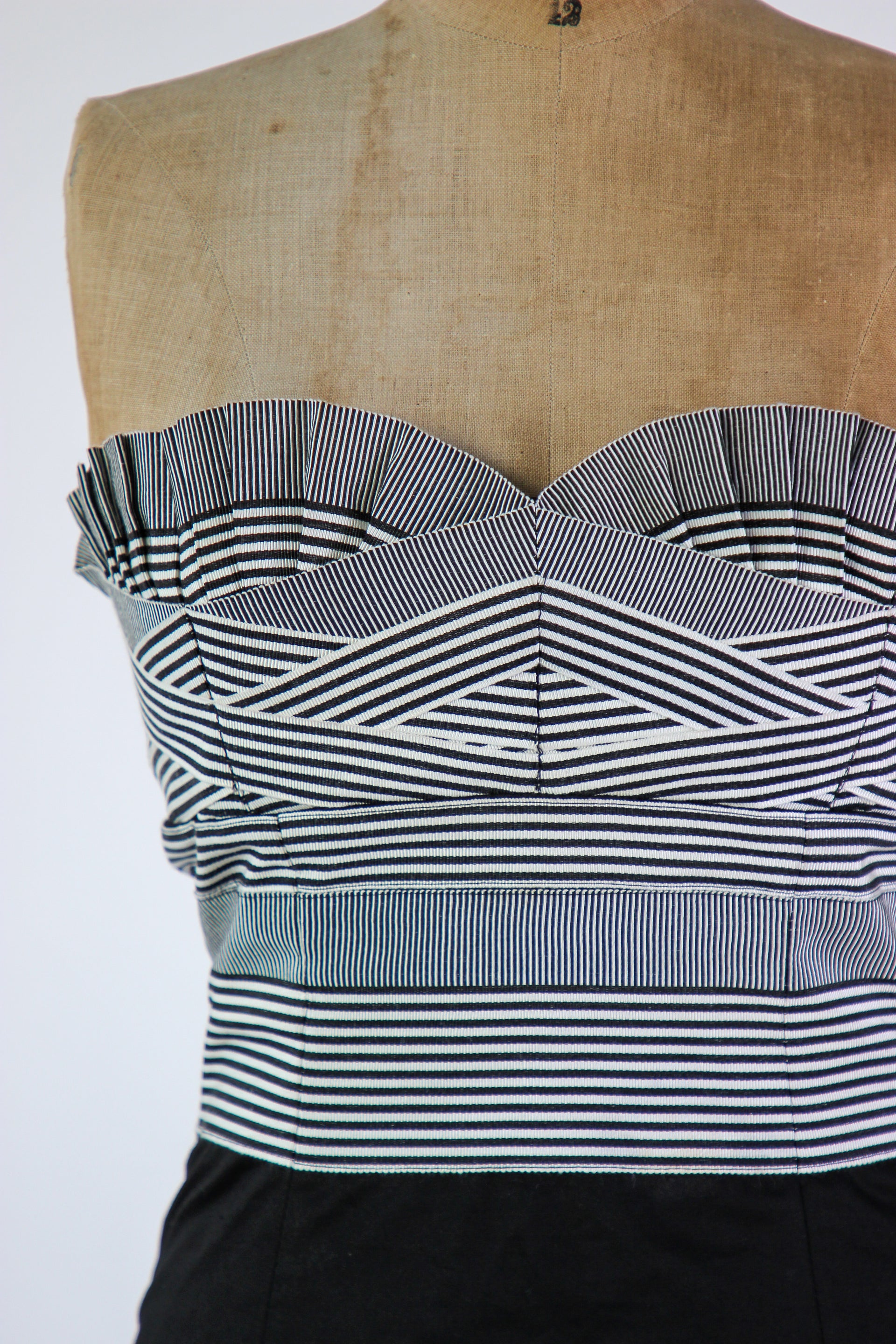 Vintage Gianfranco Ferré Strapless Cocktail Dress // Size S