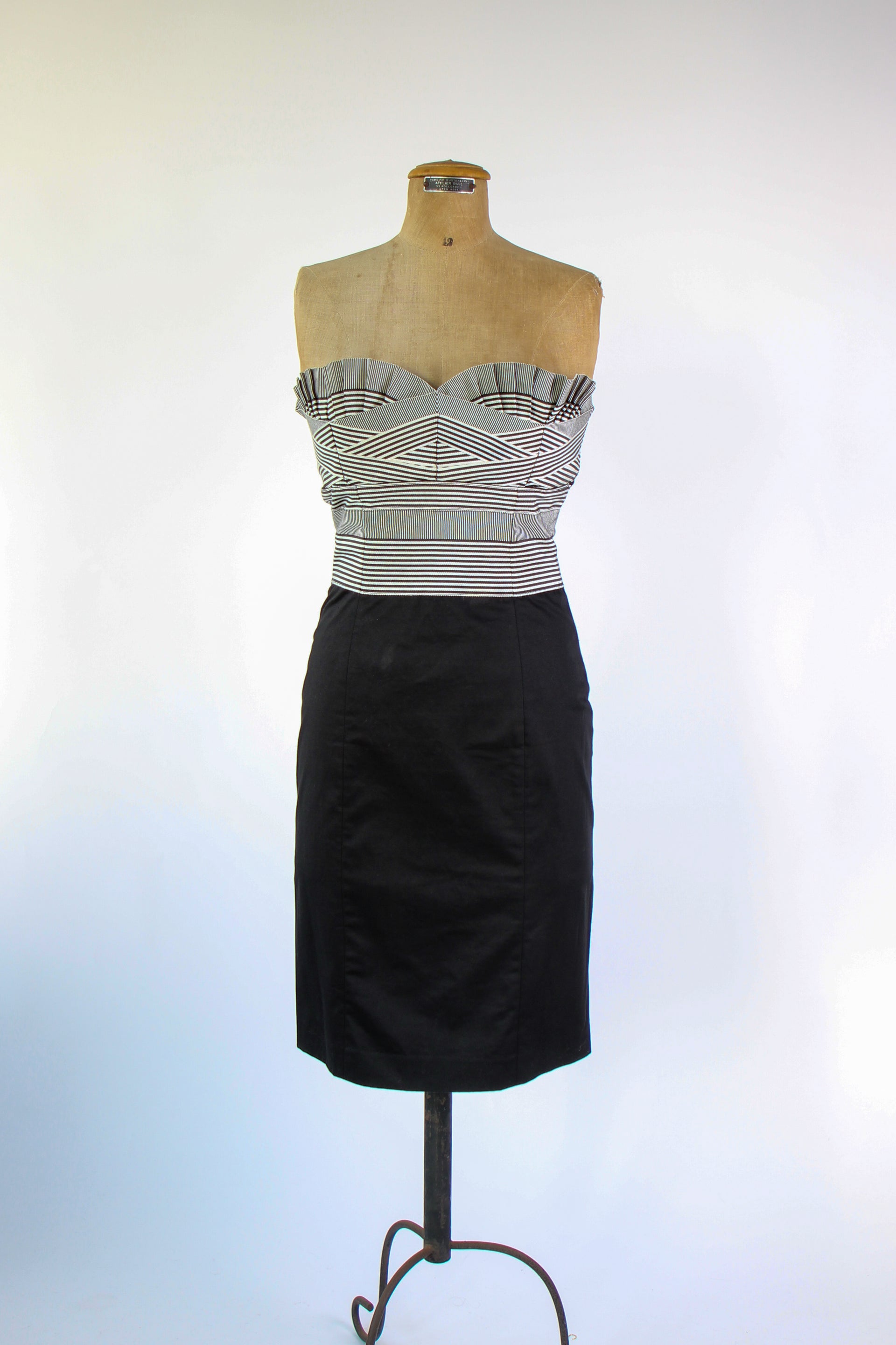 Vintage Gianfranco Ferré Strapless Cocktail Dress // Size S