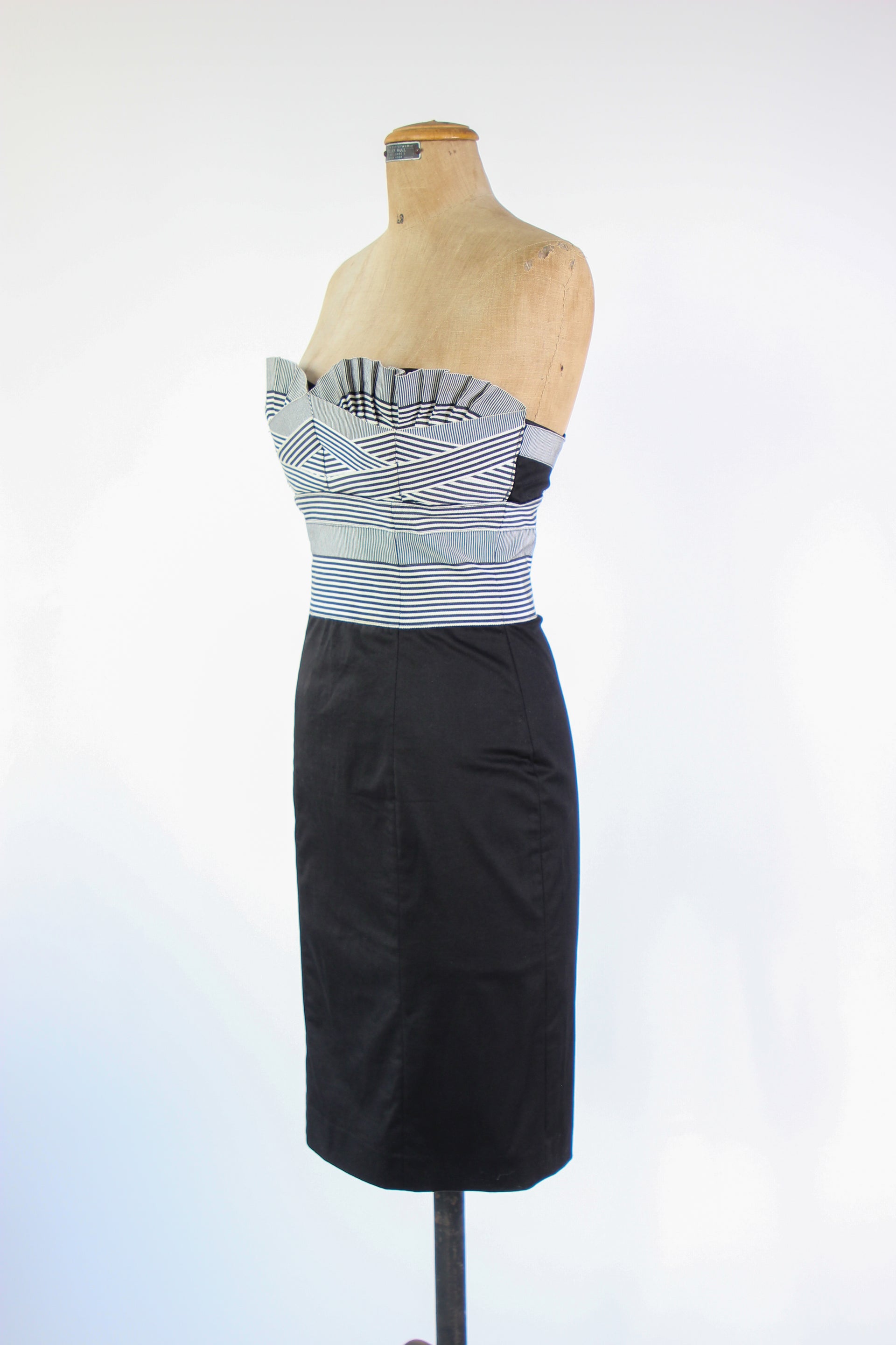 Vintage Gianfranco Ferré Strapless Cocktail Dress // Size S
