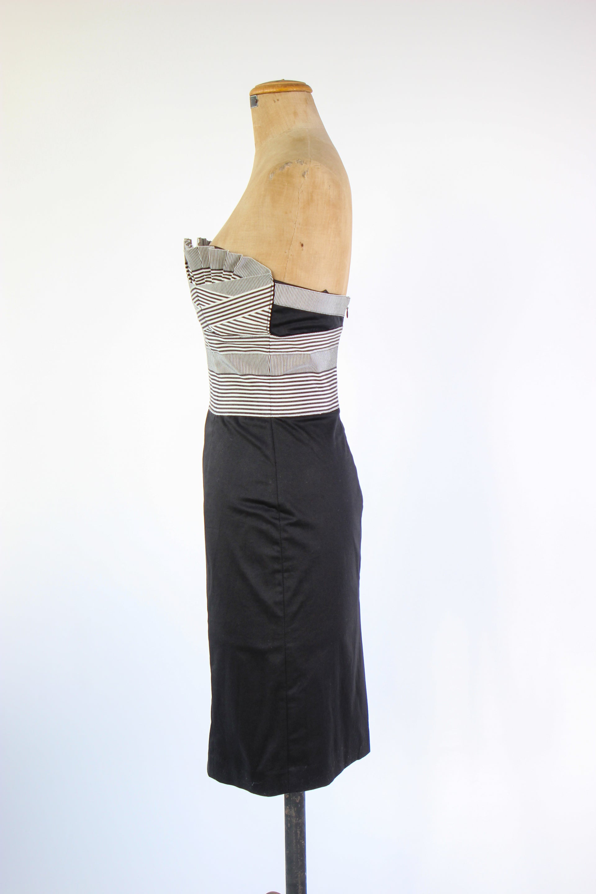Vintage Gianfranco Ferré Strapless Cocktail Dress // Size S