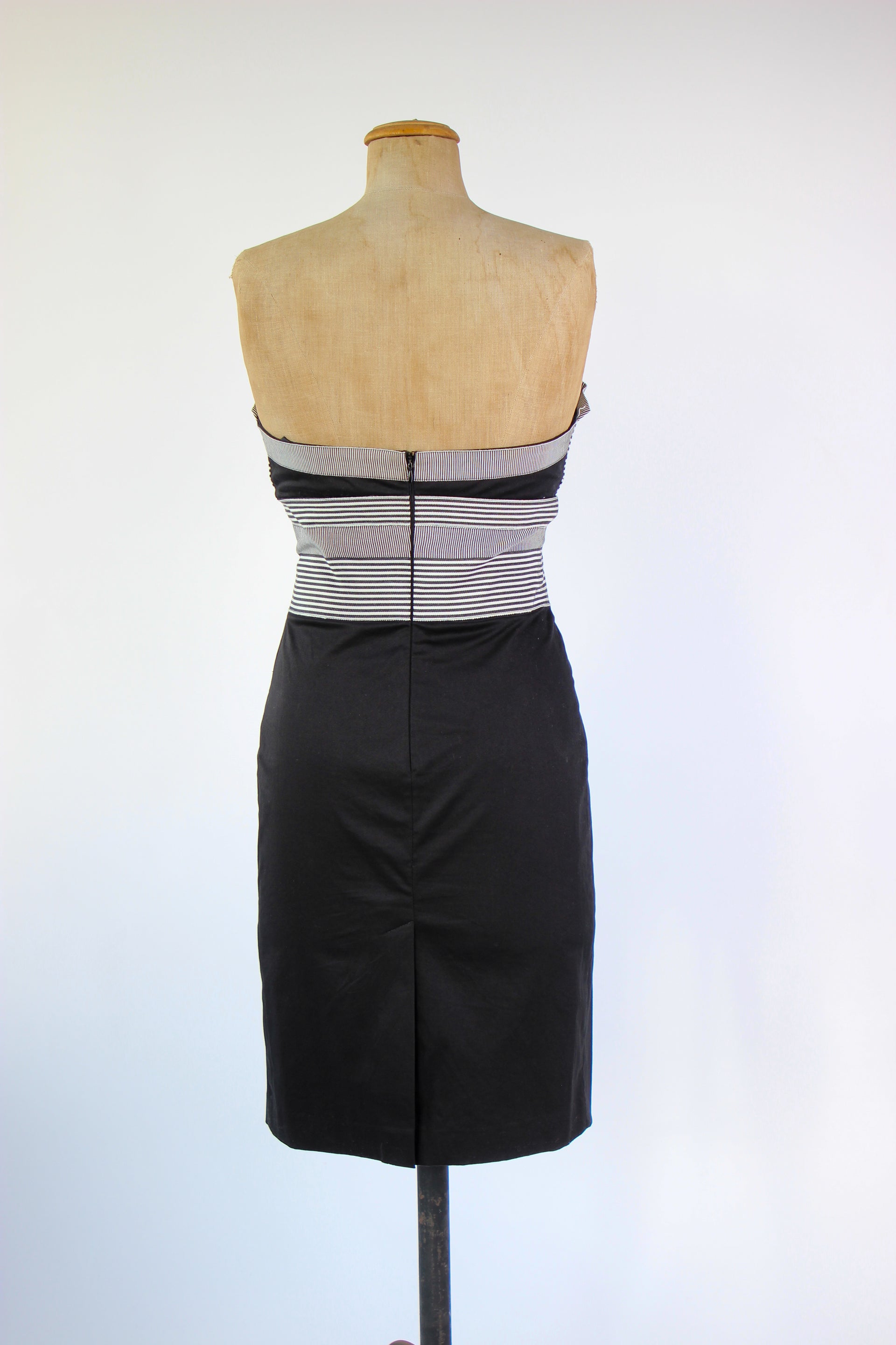 Vintage Gianfranco Ferré Strapless Cocktail Dress // Size S