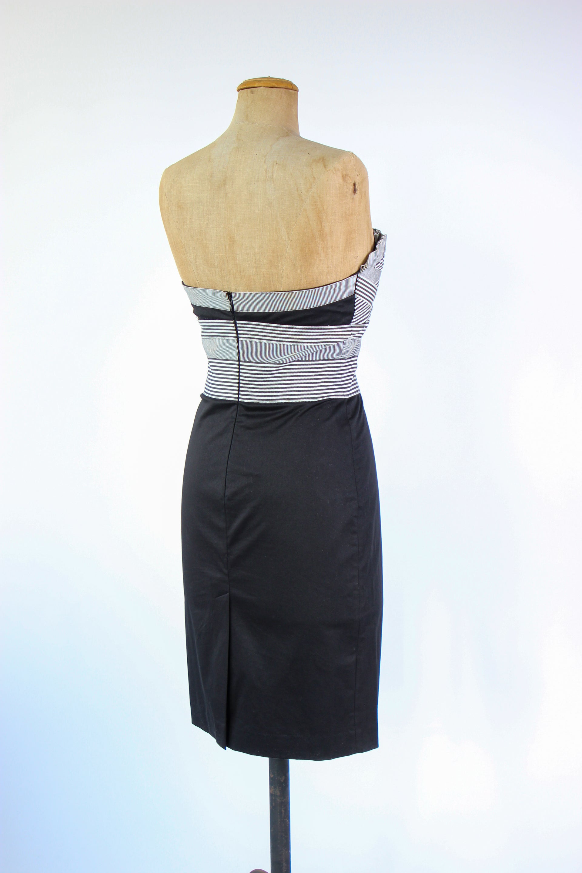 Vintage Gianfranco Ferré Strapless Cocktail Dress // Size S