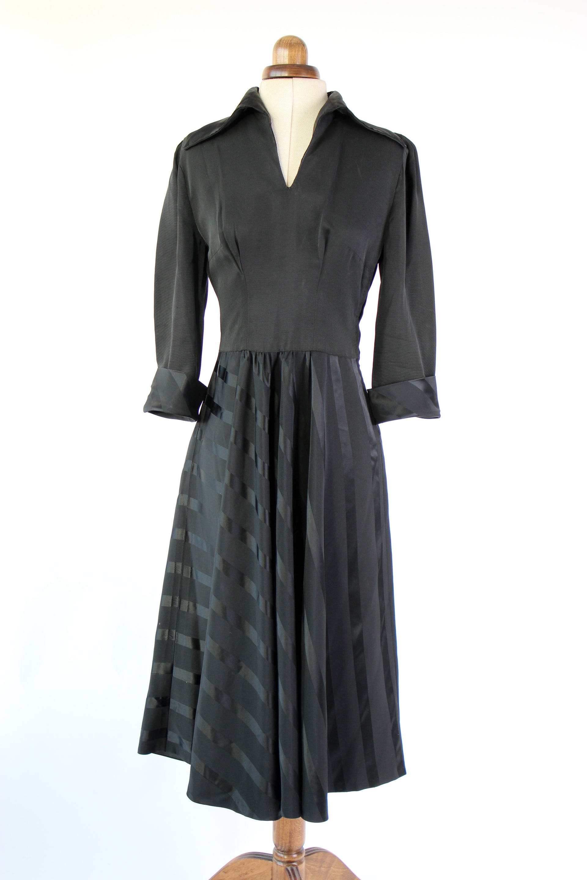 1930s Vintage Black Silk Dress//Size S