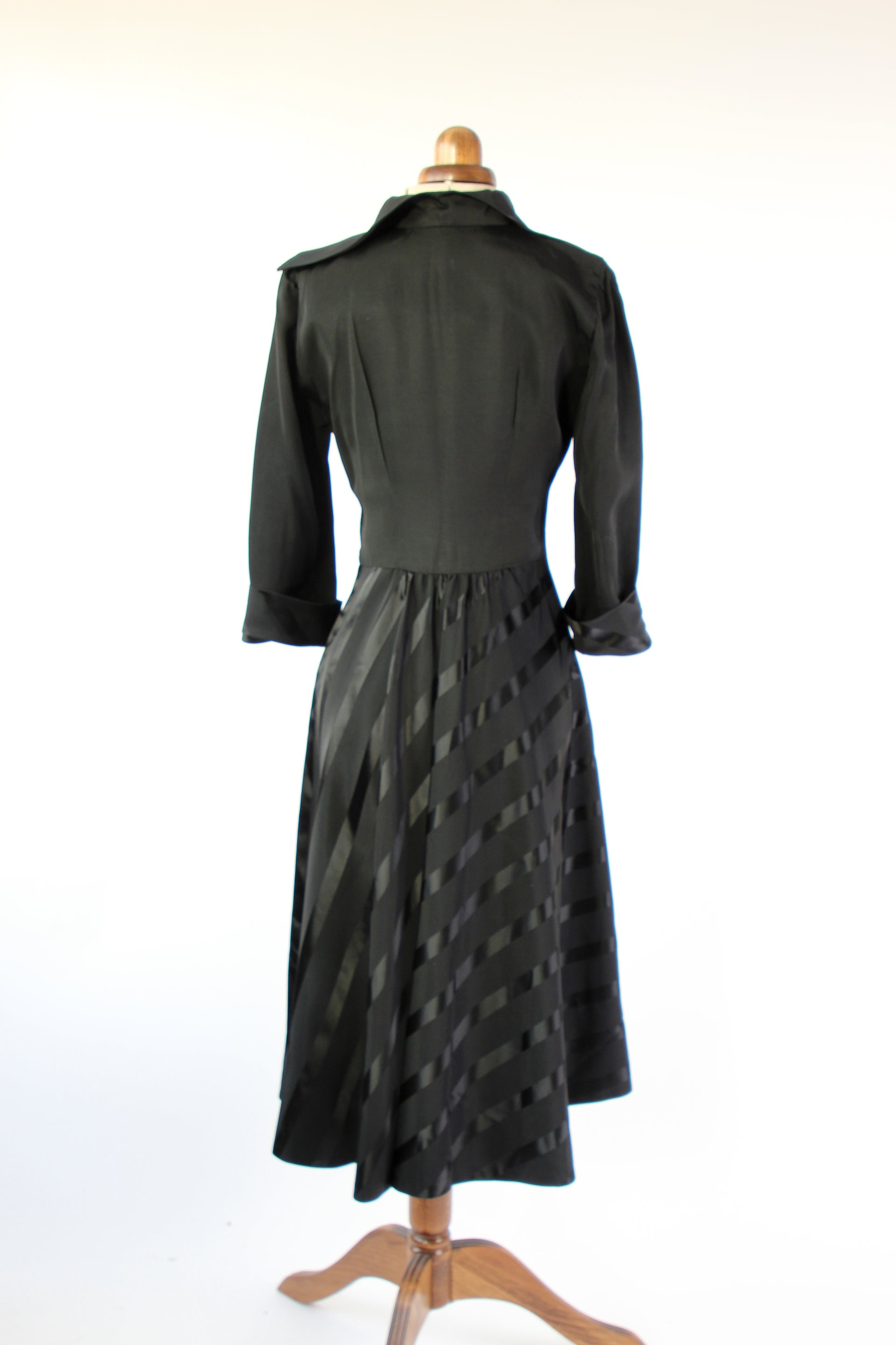1930s Vintage Black Silk Dress//Size S