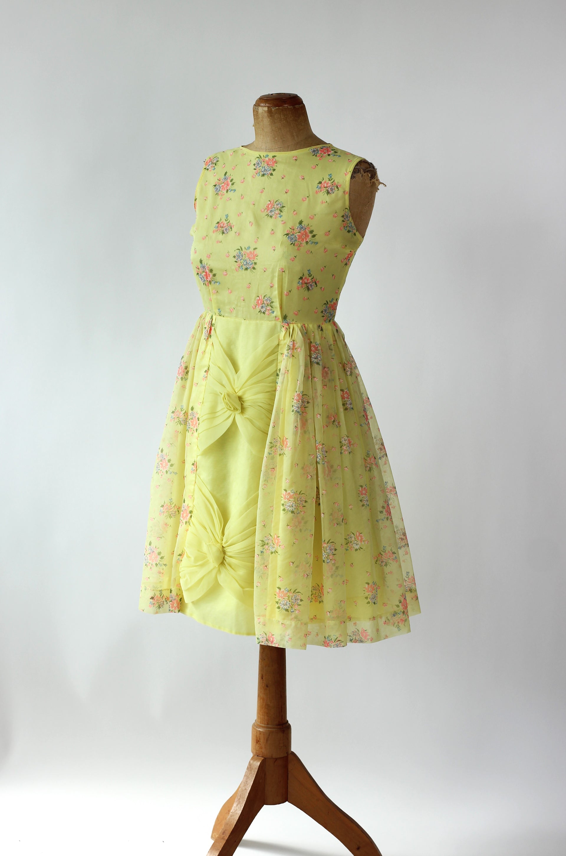 1950s Yellow Sheer Dress with Flower Print//Size M