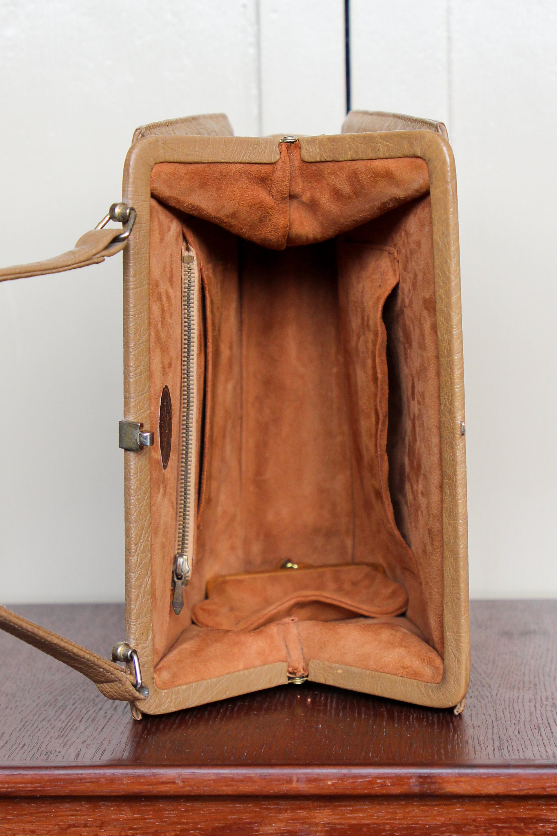 1950s 1960s Vintage Brown Ostrich Leather Top Handle Bag/Purse