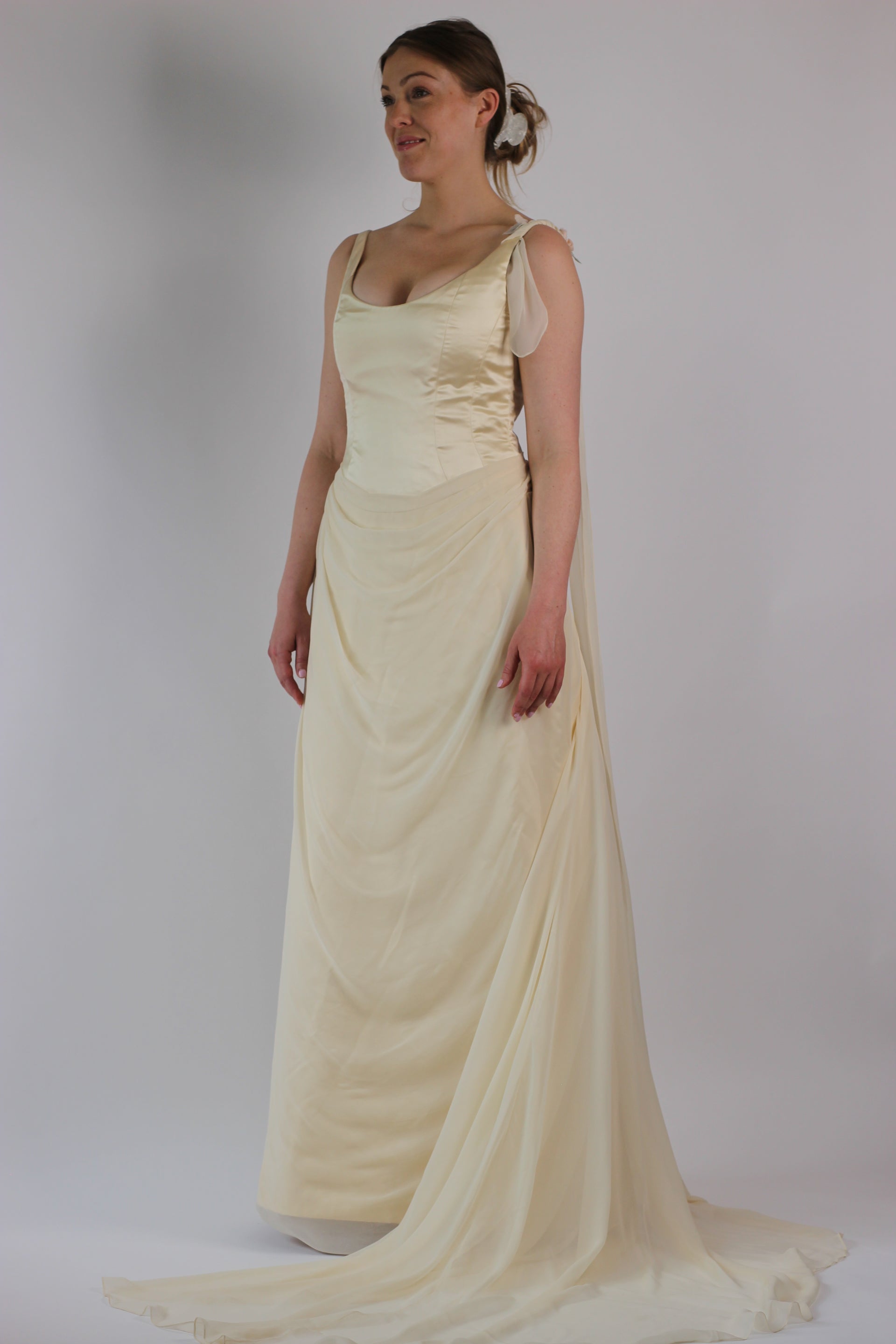 Y2K Designr Silk Duchess Wedding Dress//Size M/L
