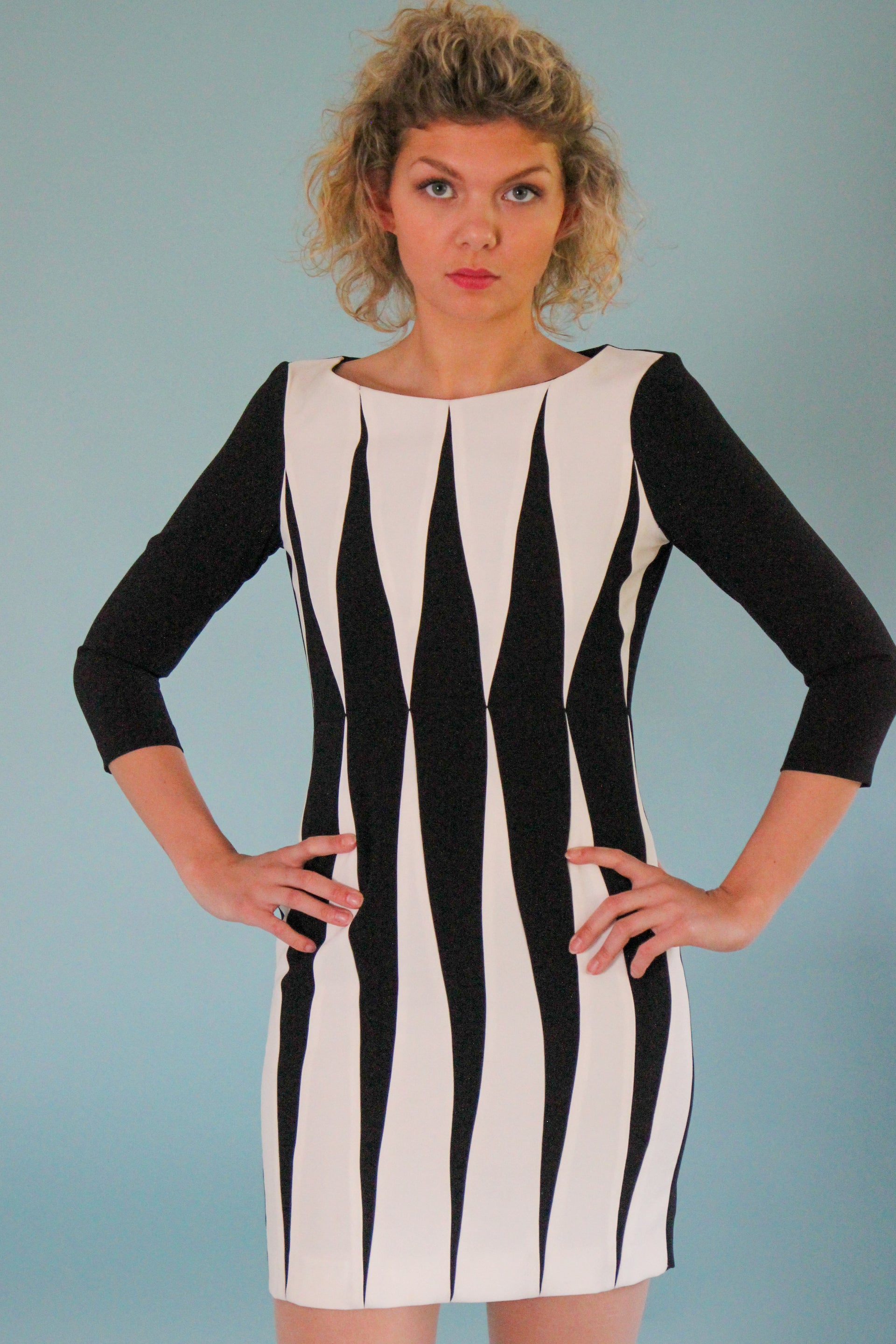Y2K Vintage in Black and White Harlequin Pattern // Size XS S
