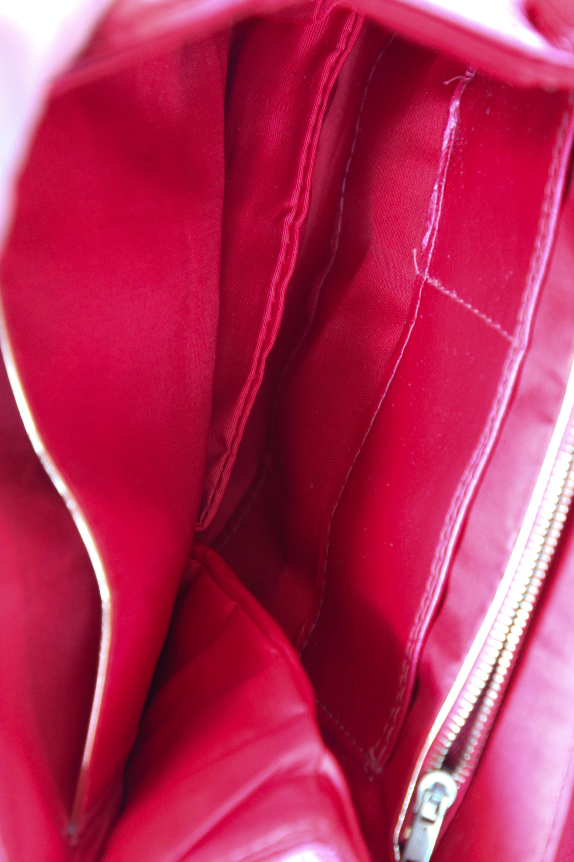 1970s Vintage Red and White Vinyl Top Handle Bag/Shoulder Bag