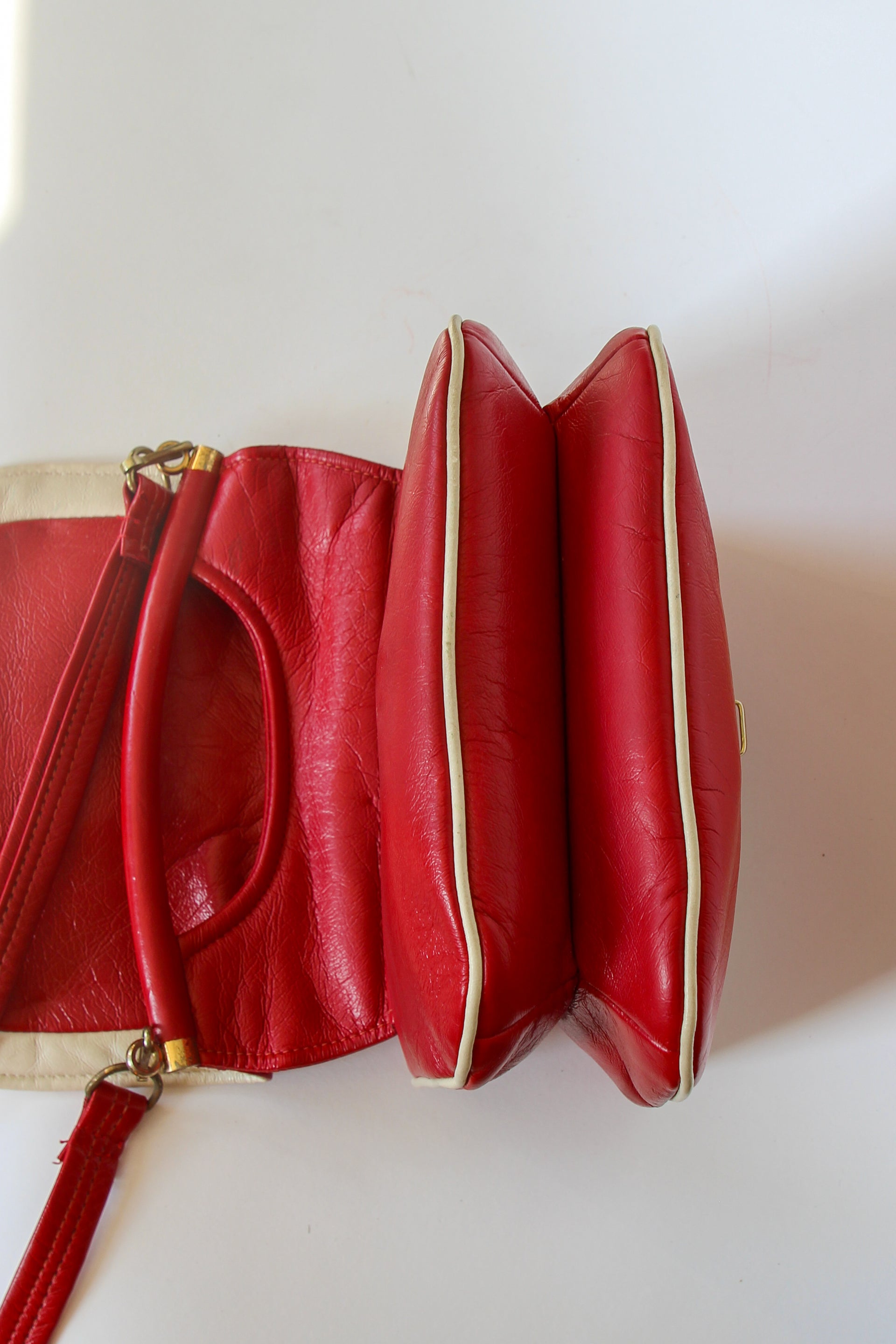 1970s Vintage Red and White Vinyl Top Handle Bag/Shoulder Bag