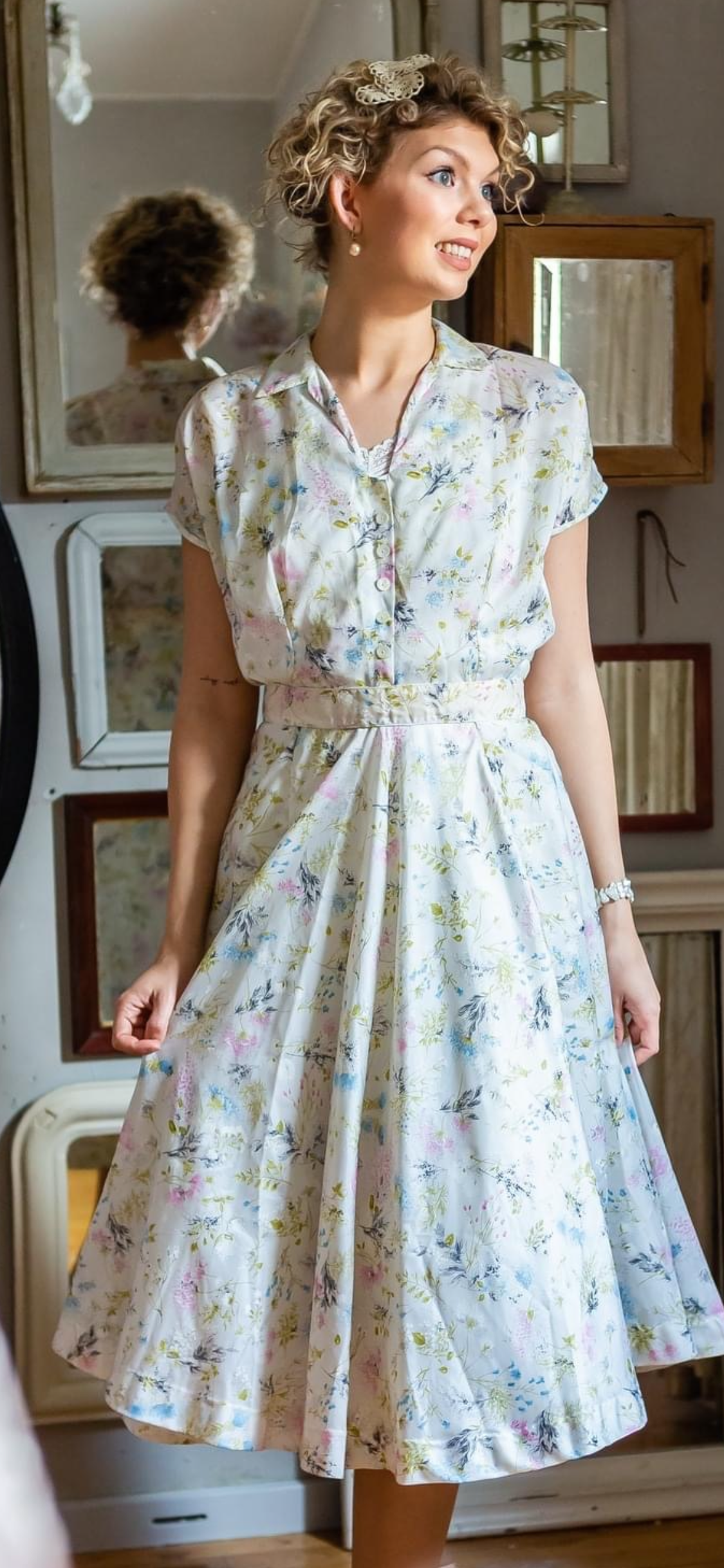 1950s Sheer Floral Dress//Size M/L