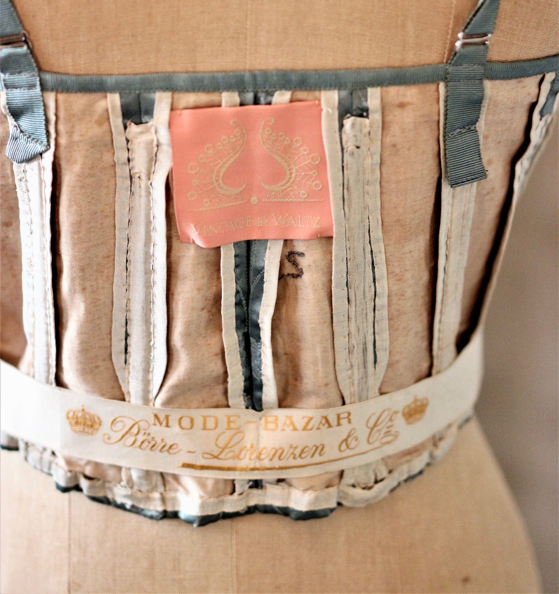 1910s-1920s Vintage Corset by Börre Lorenzen//Size S
