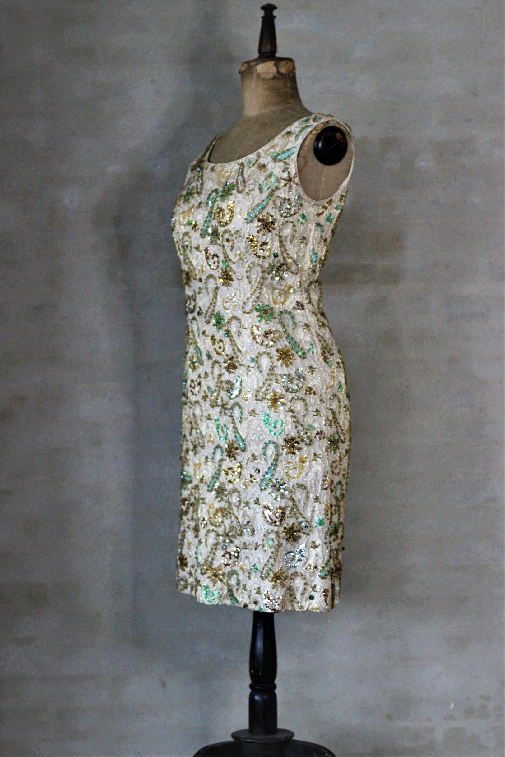 1960s Heavily Beaded Dress//Size M