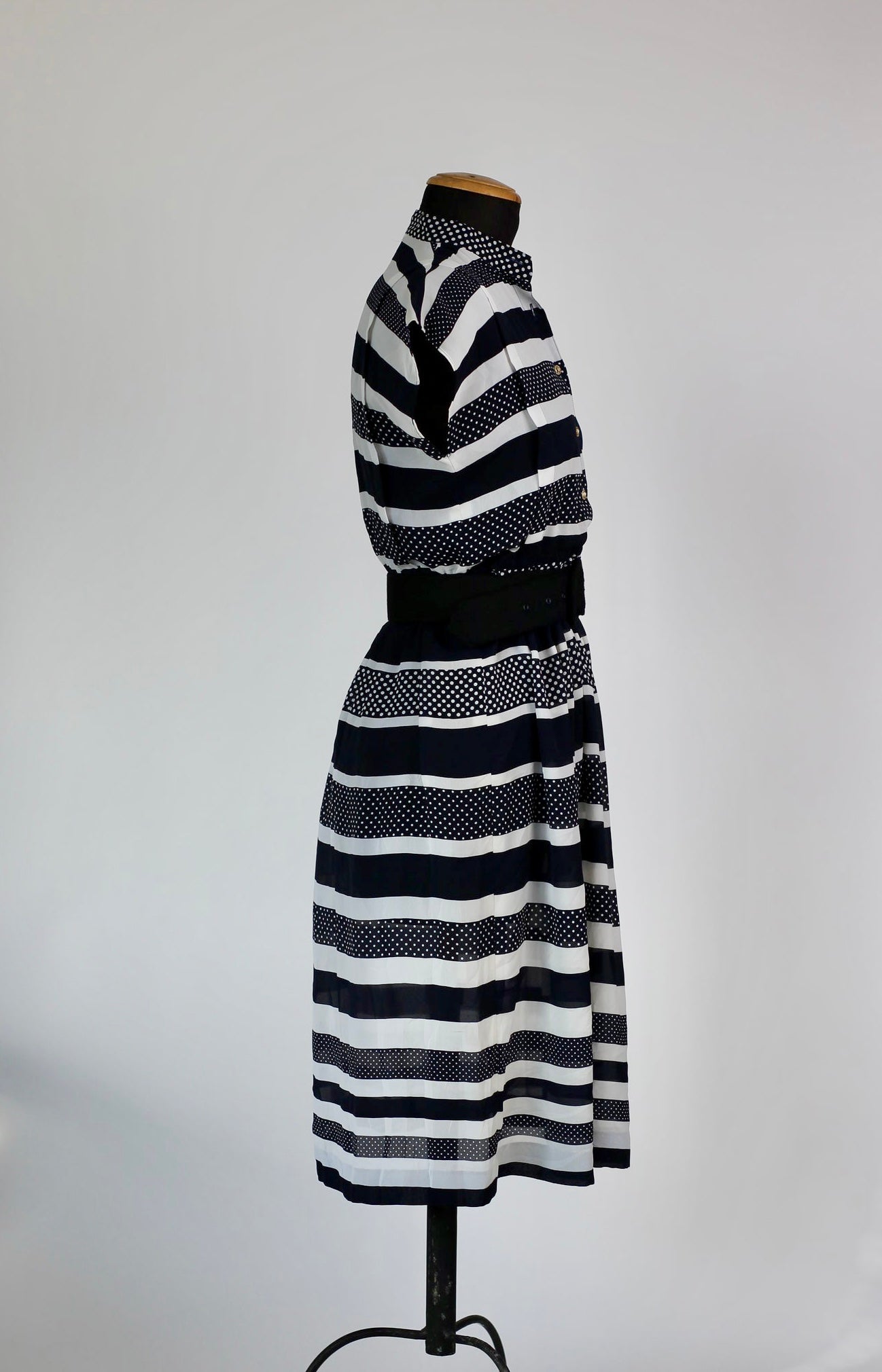 Vintage White and Navy Blue Dress//Size L