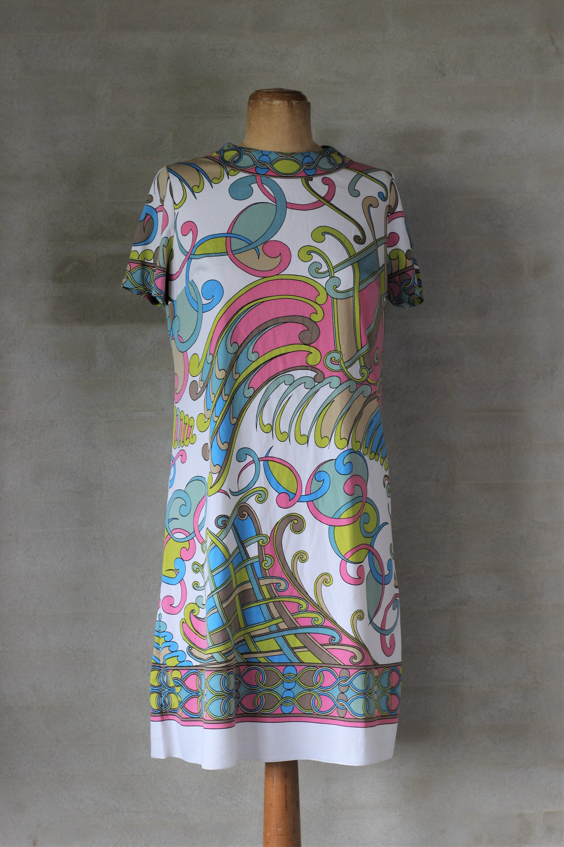 1960s Dress With Psychedelic Patterns from Paris//Size S/M