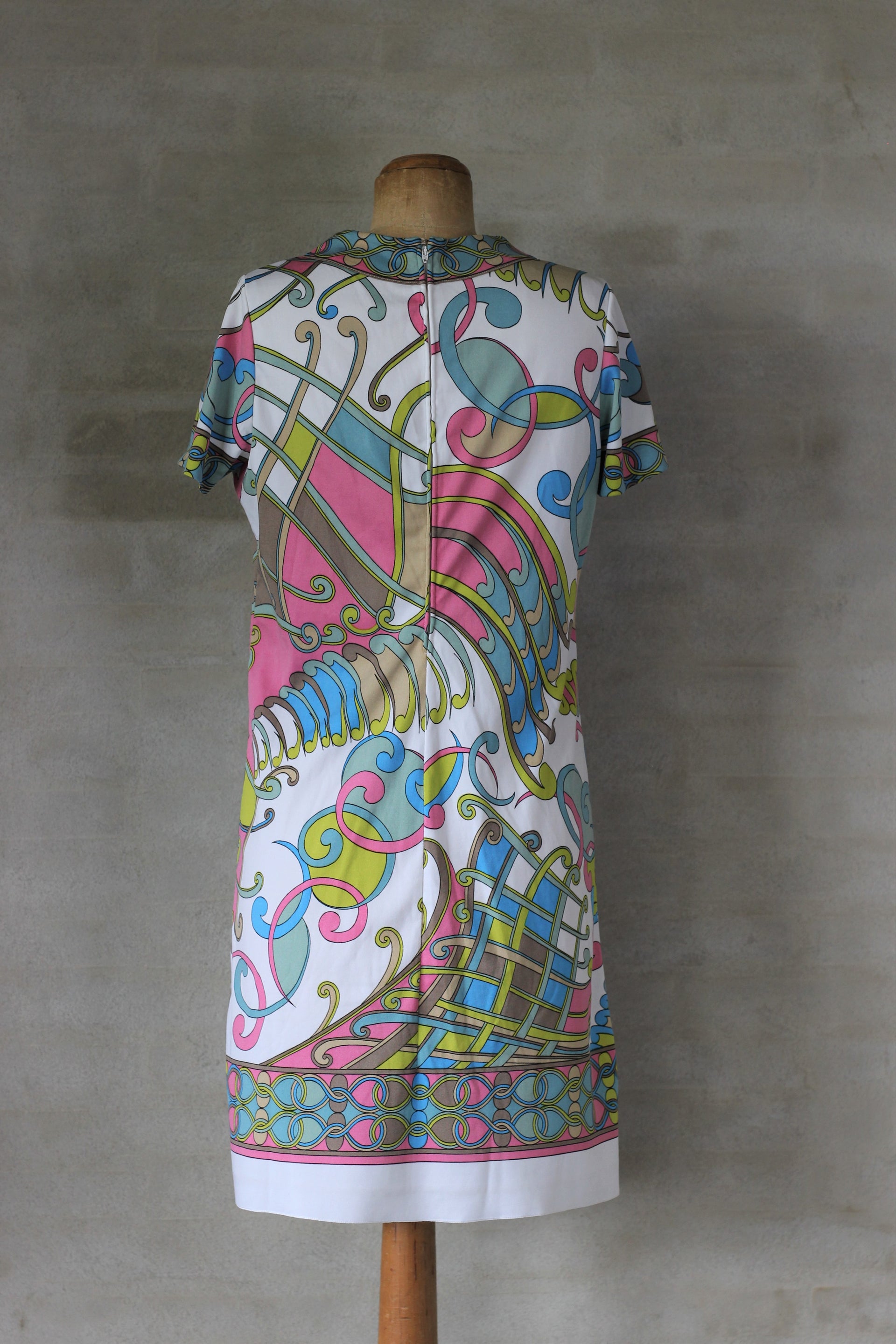 1960s Dress With Psychedelic Patterns from Paris//Size S/M