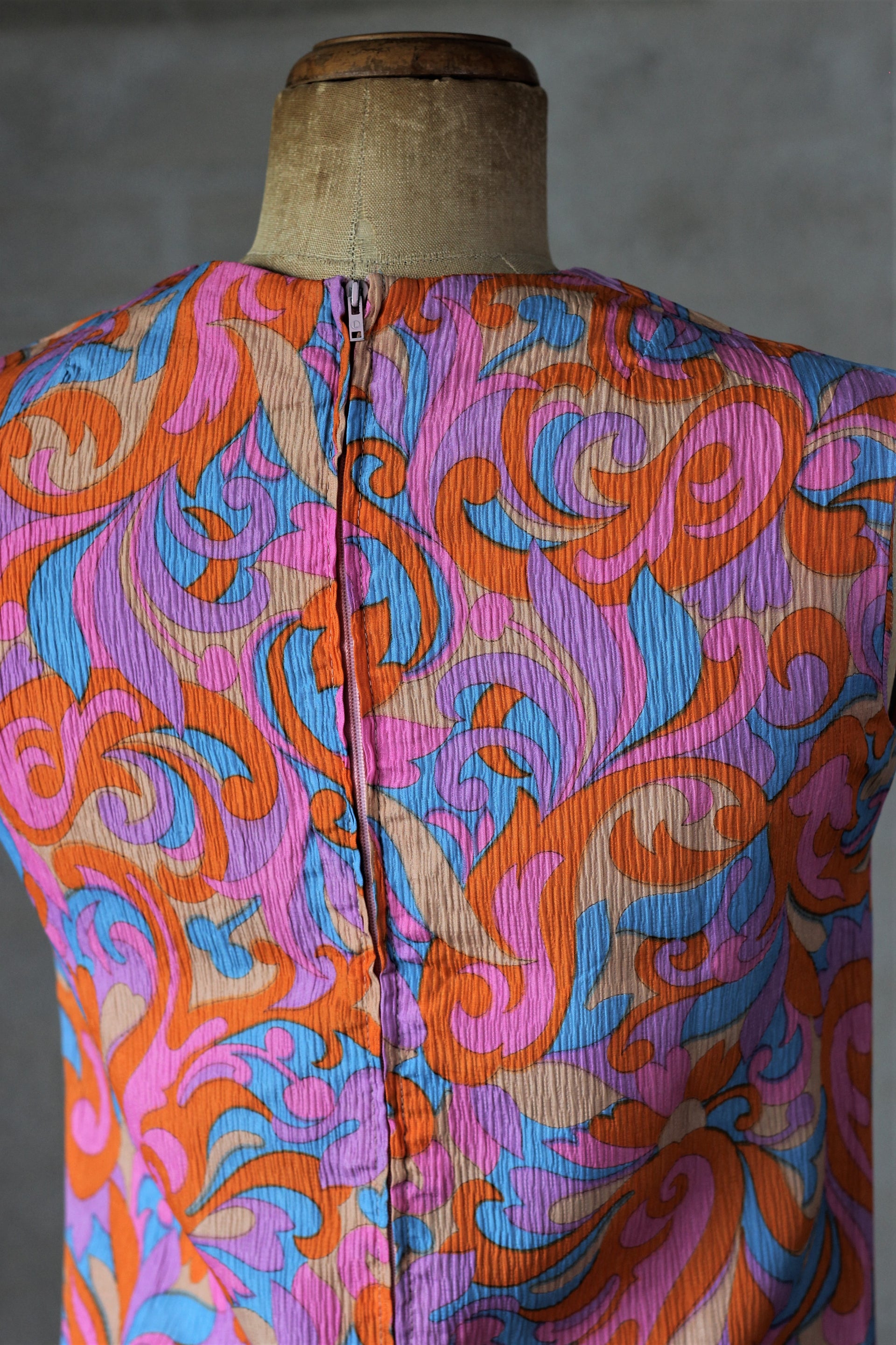 1960s 1970s Psychedelic//Size S Dress