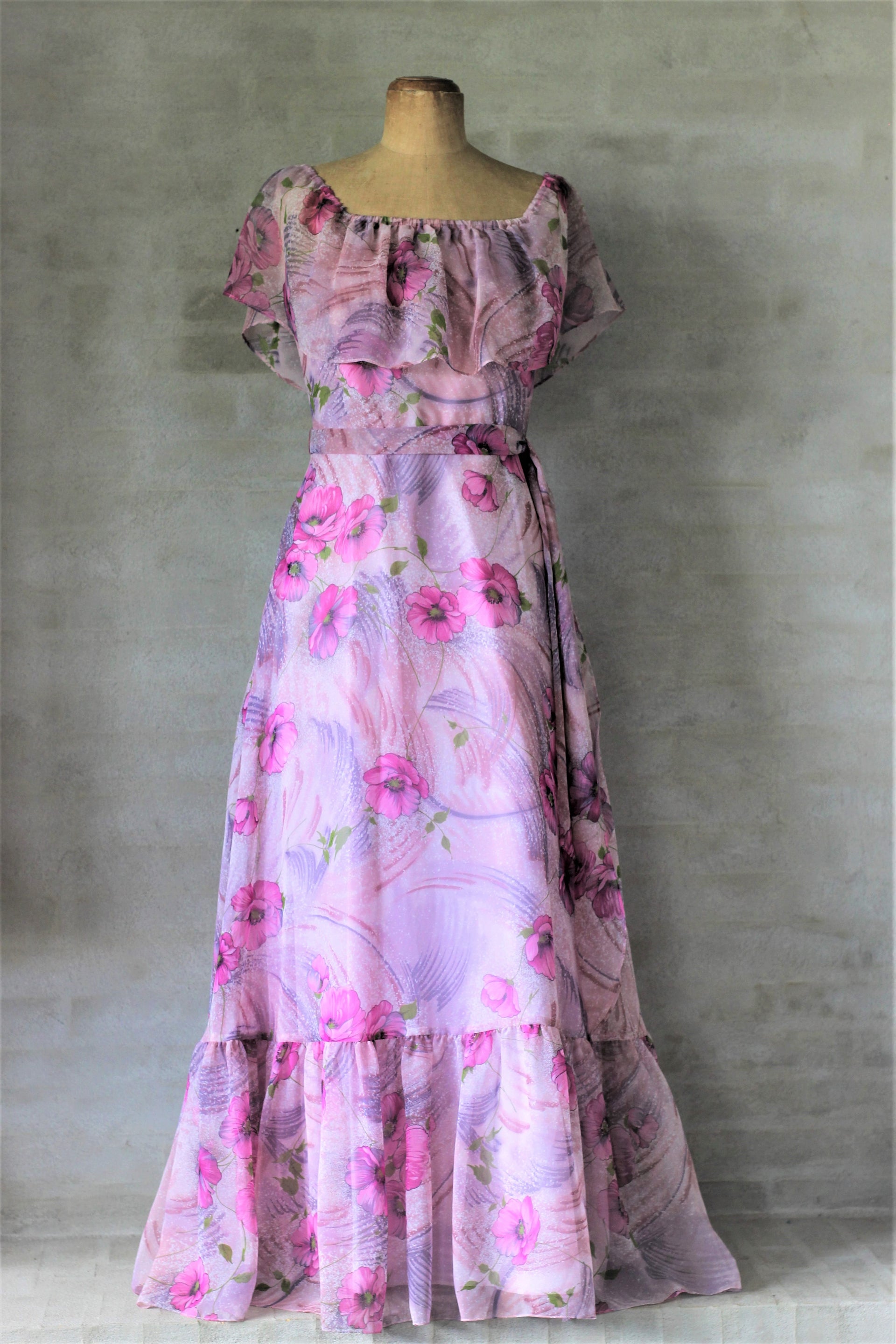 1960s Maxi Dress with Floral Print//Size S byWaltz 1960s Maxi Dress with Floral Print//Size S byWaltz