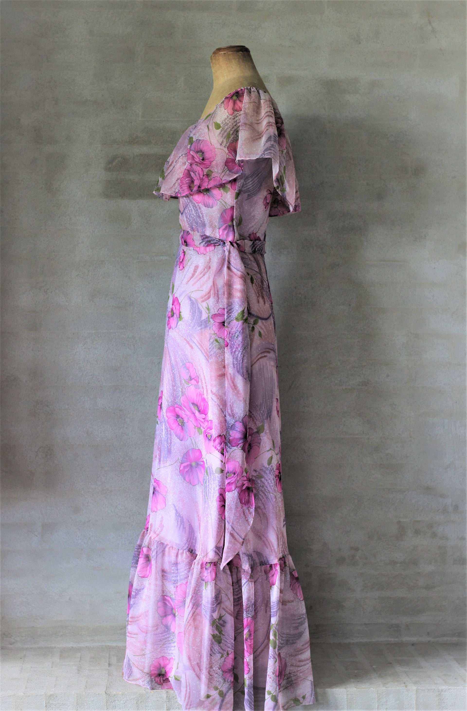 1960s Maxi Dress with Floral Print//Size S
