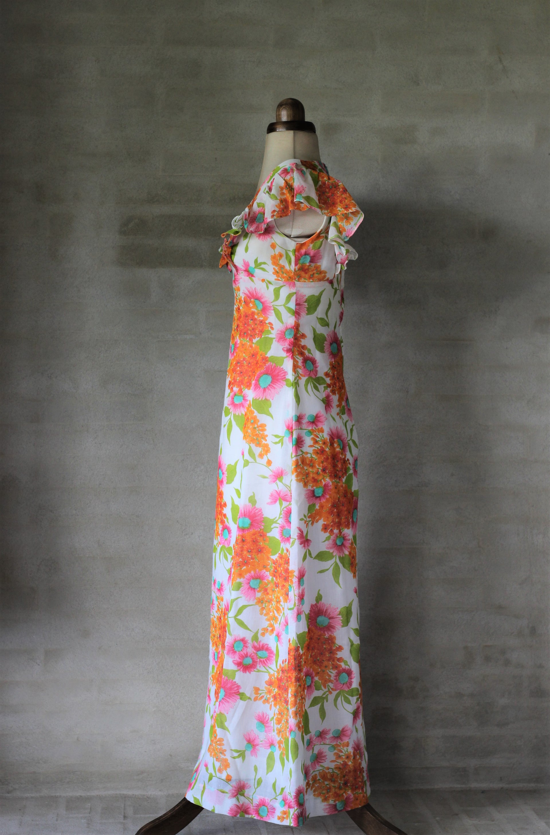1960s Colorful Maxi Dress with Floral Print//Size S