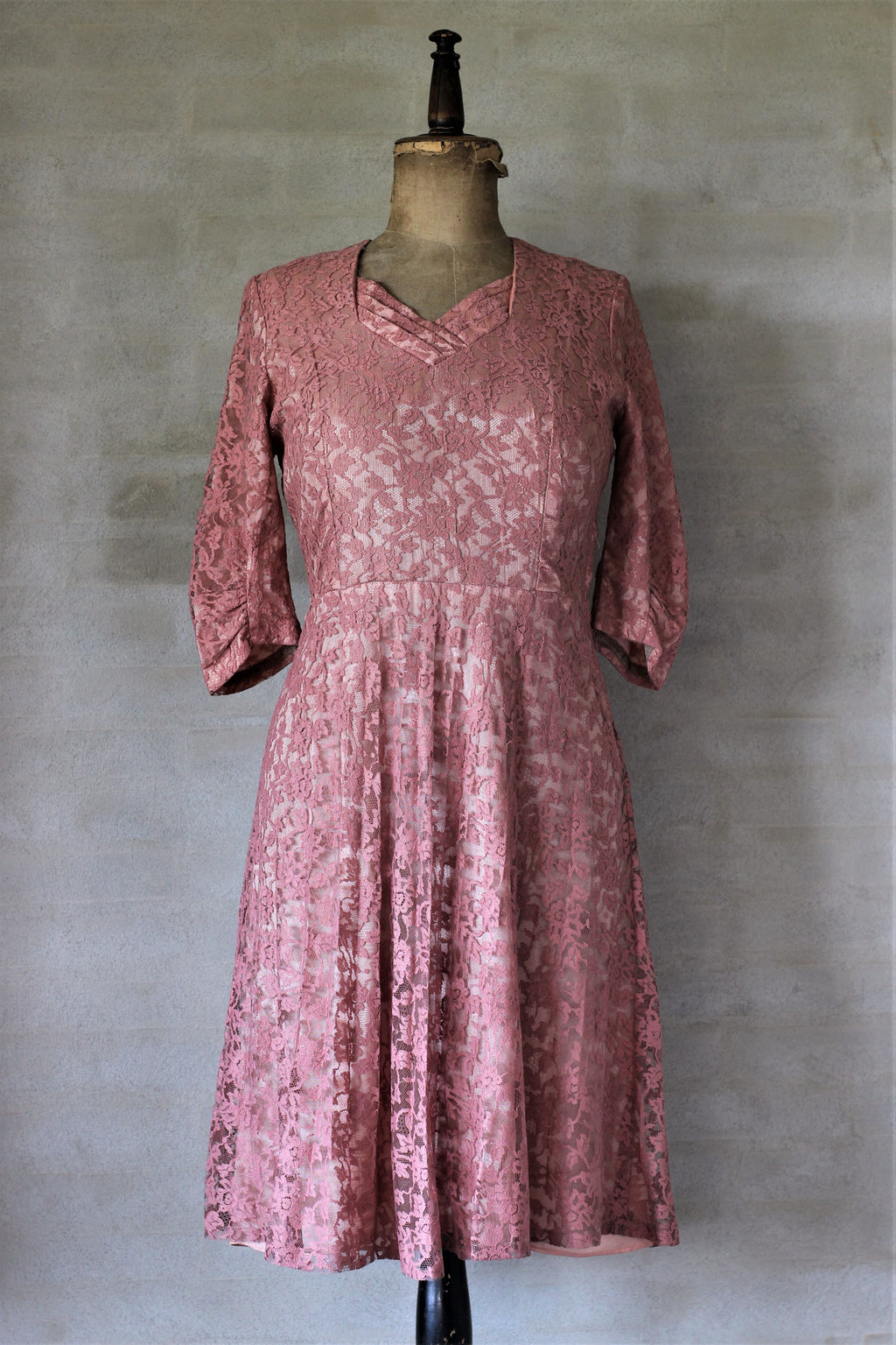 1980s Pink Paisley Lace Bodysuit//Size XS-M – byWaltz