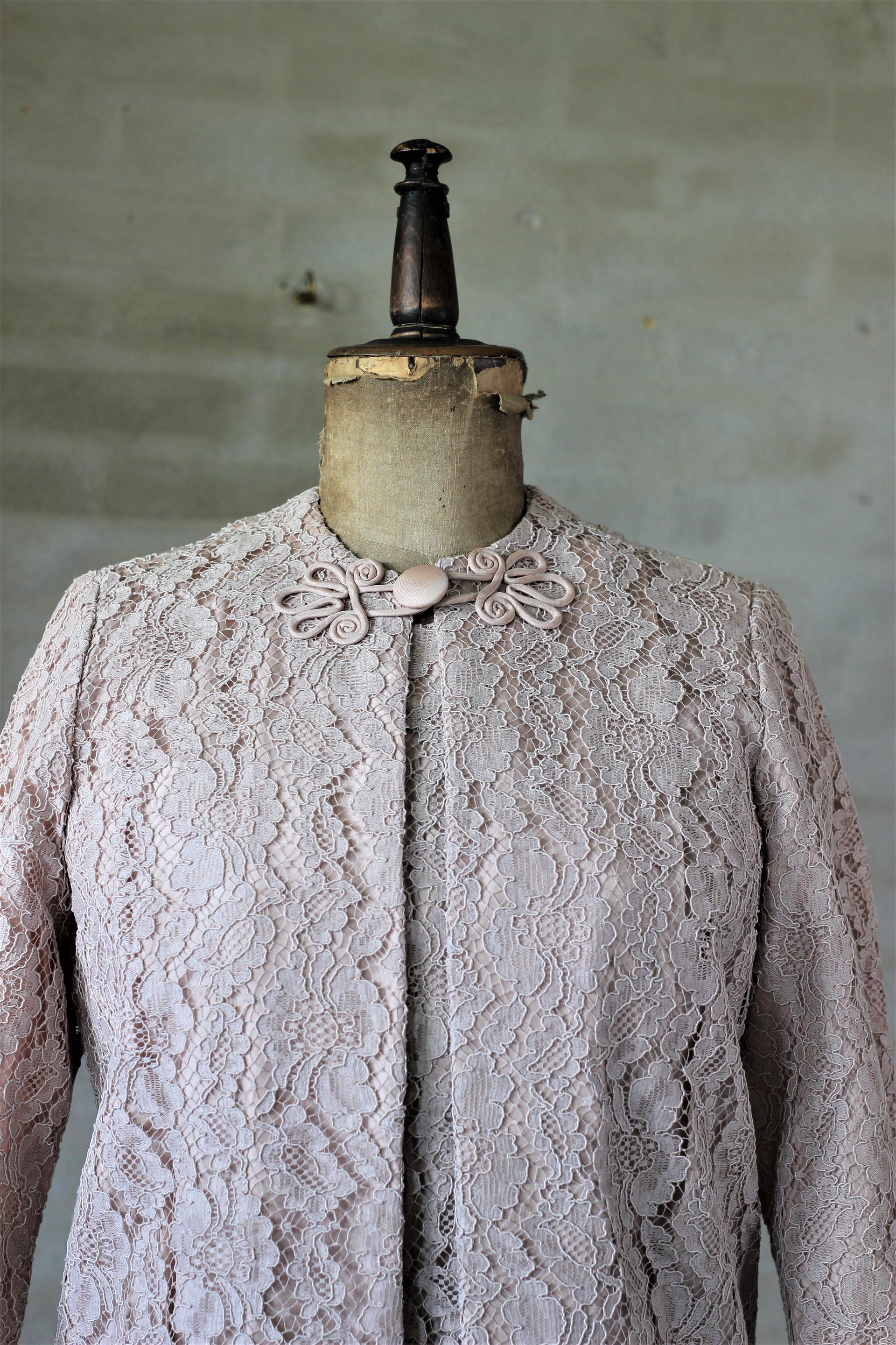 1960s Vintage Pale Rose Lace Two Piece/Dress and Jacket