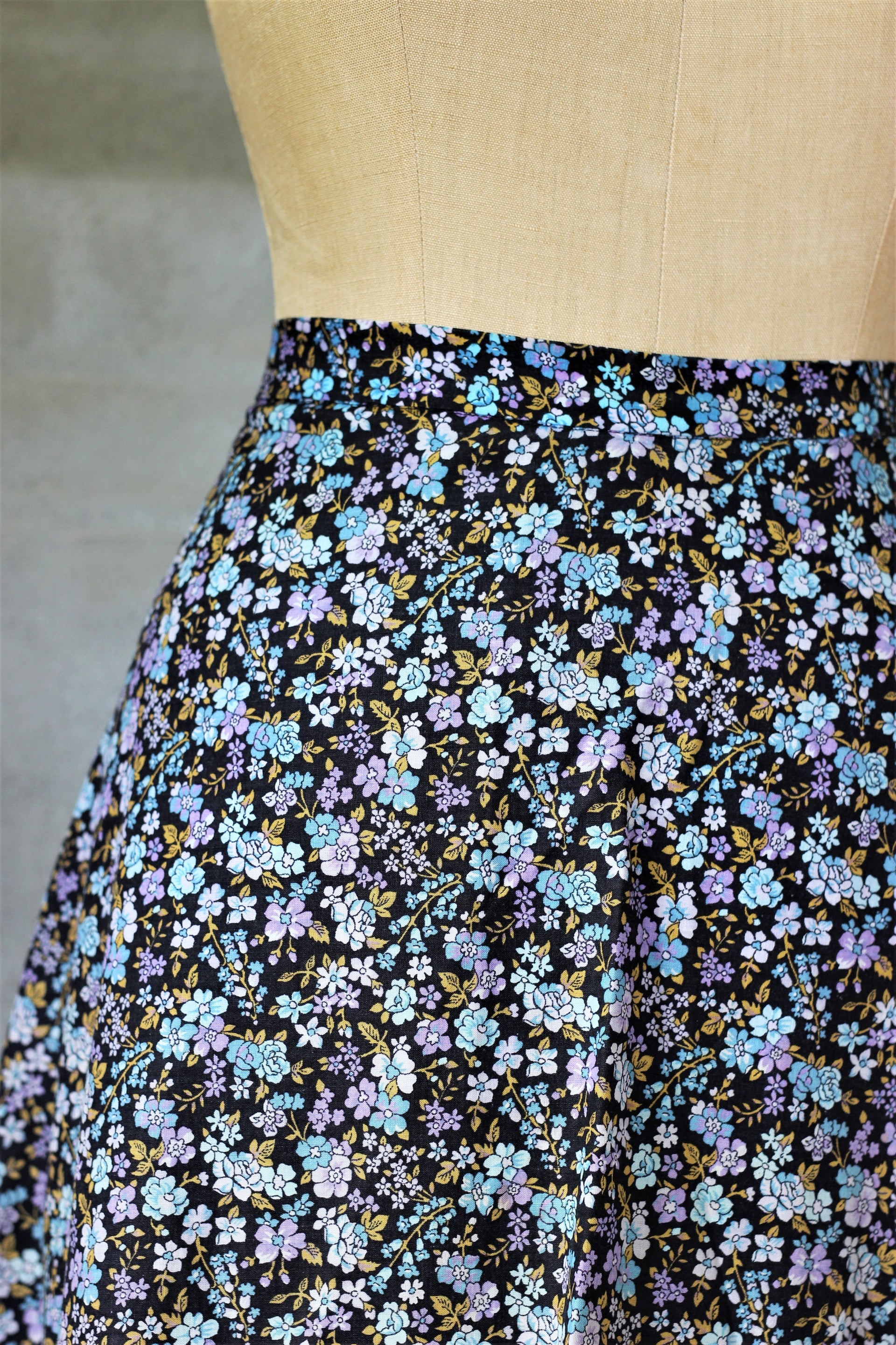 1970s Skirt With Flower Print/Size L         S5