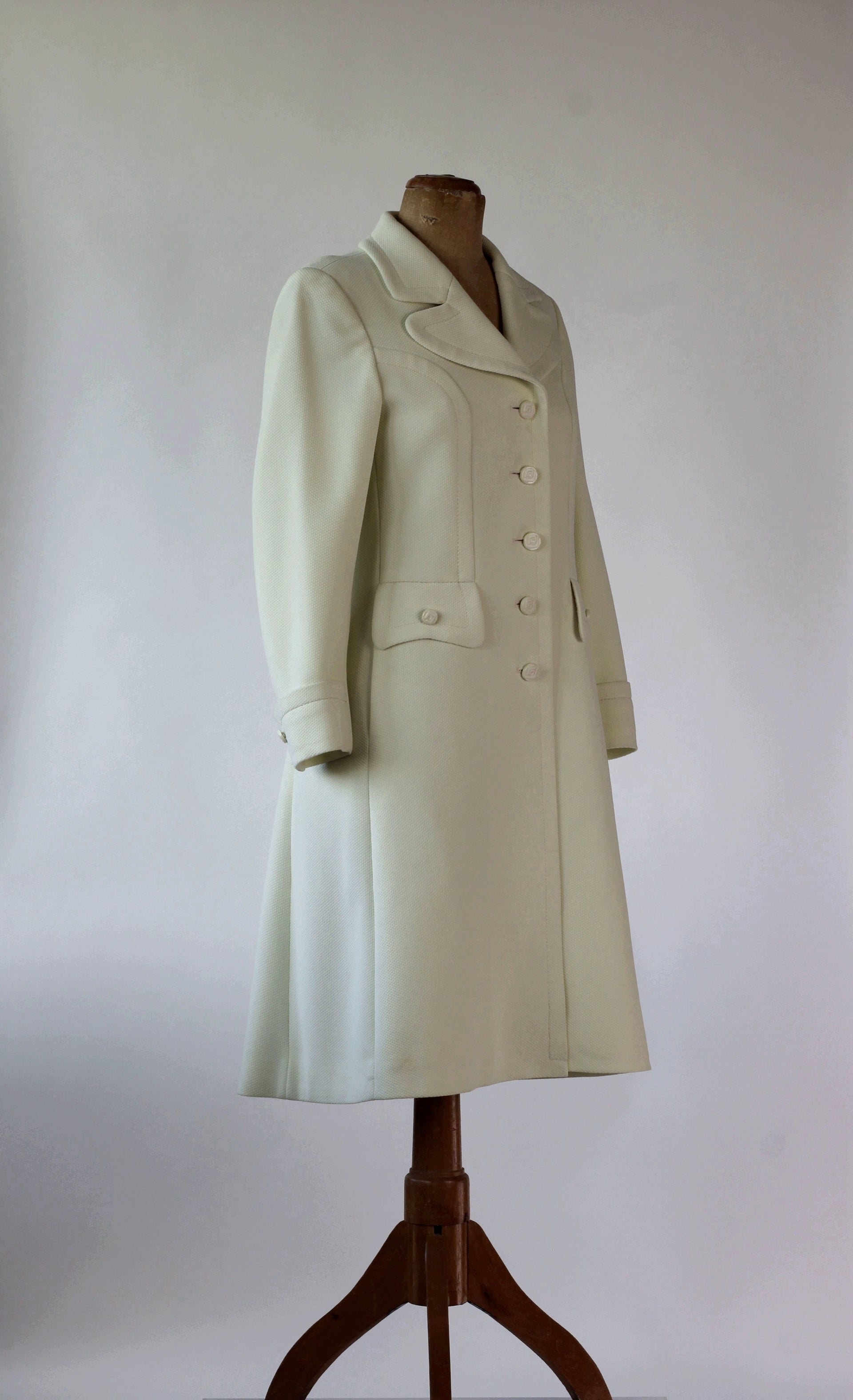 1960s Off White/Creame Mod Coat//Size M
