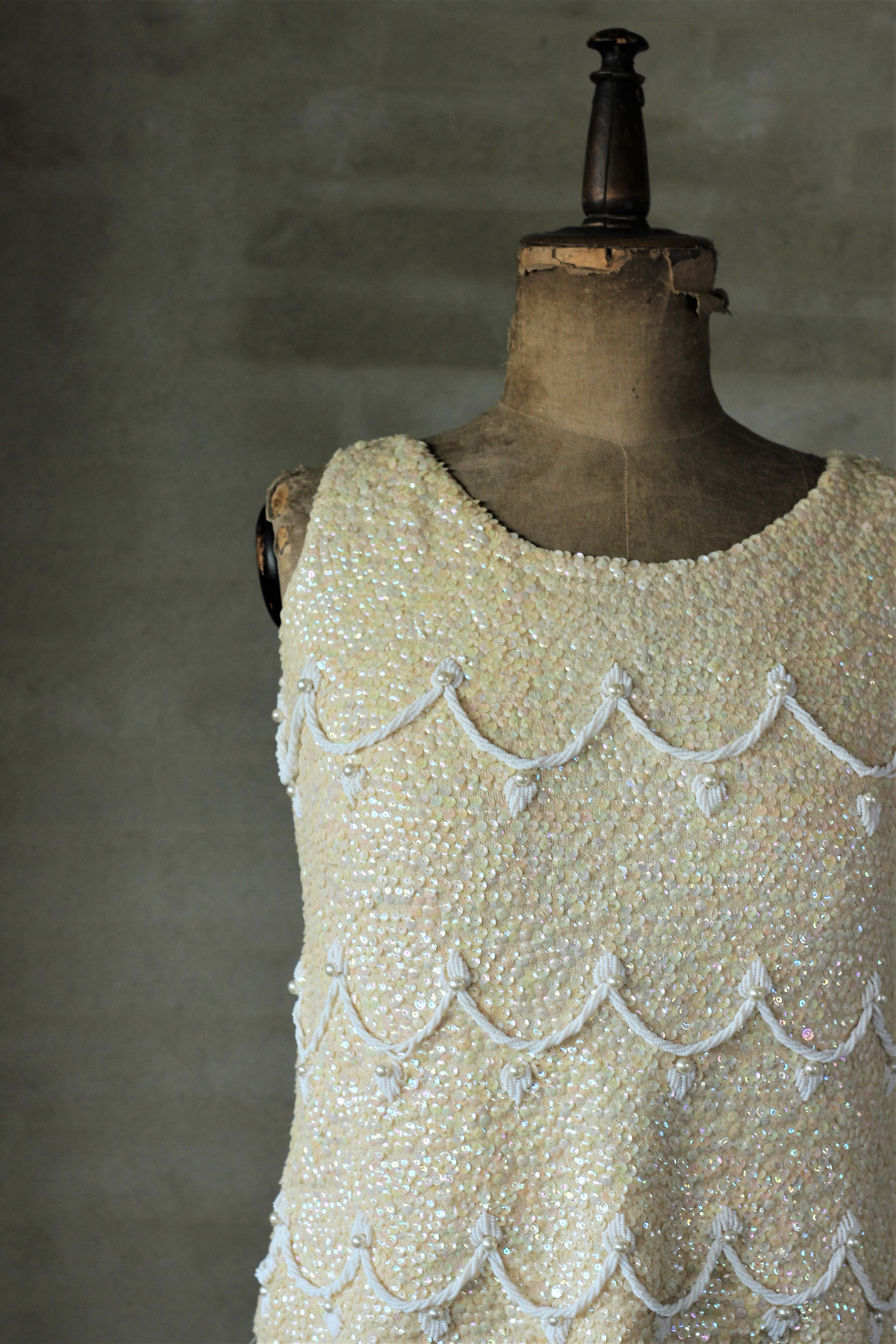 1960s Handbeaded Top with Beads and Sequins//Size M          T9