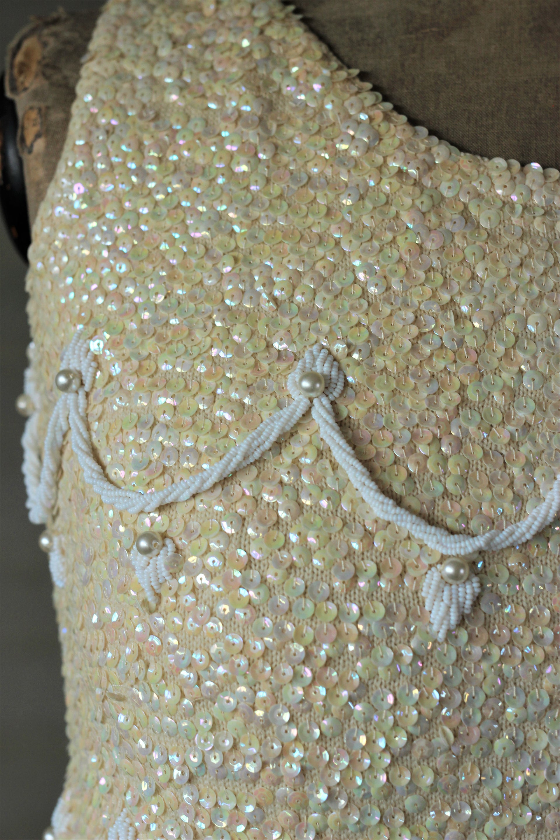 1960s Handbeaded Top with Beads and Sequins//Size M          T9